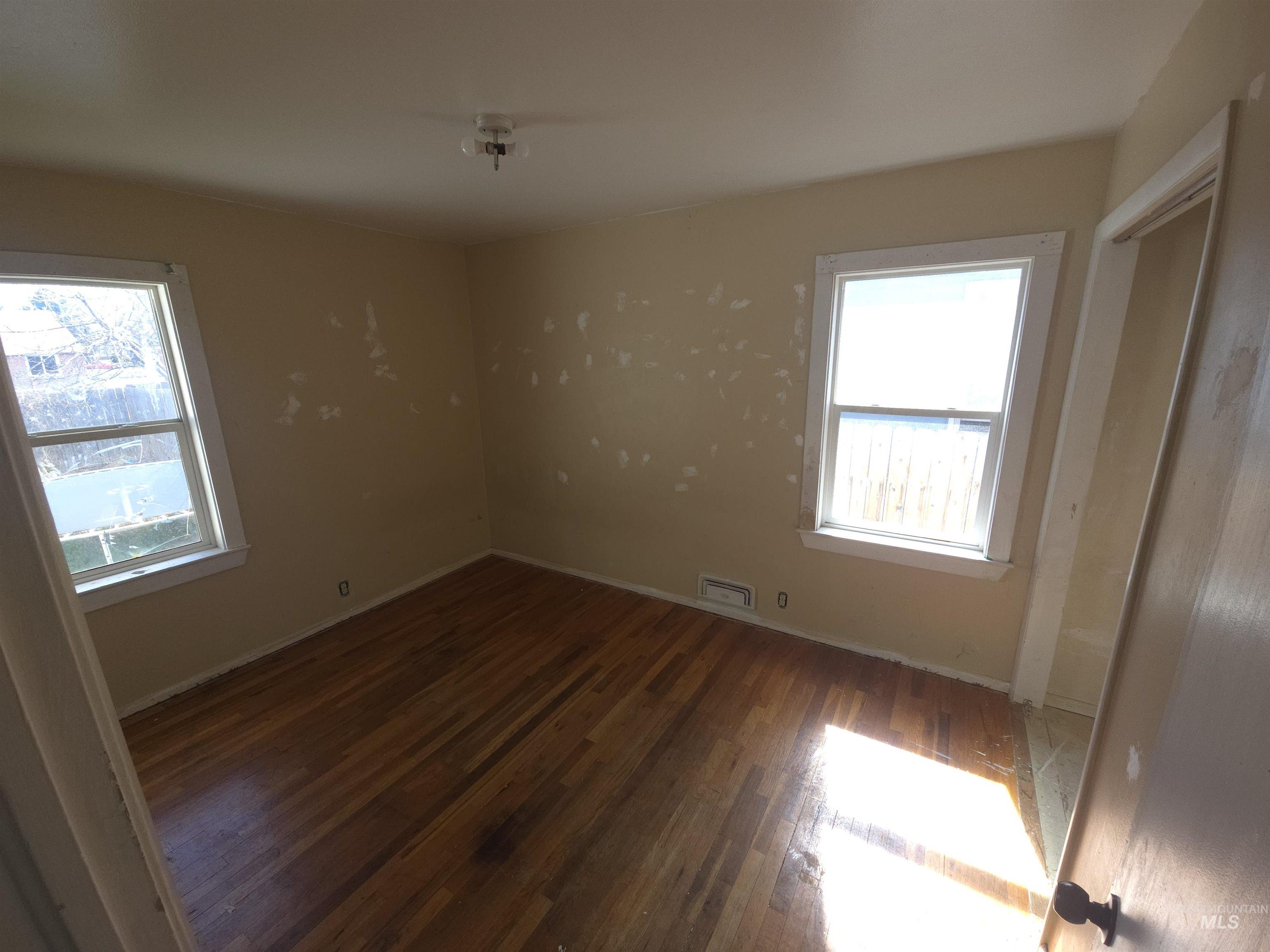 458 Rose St. N Property Photo 9