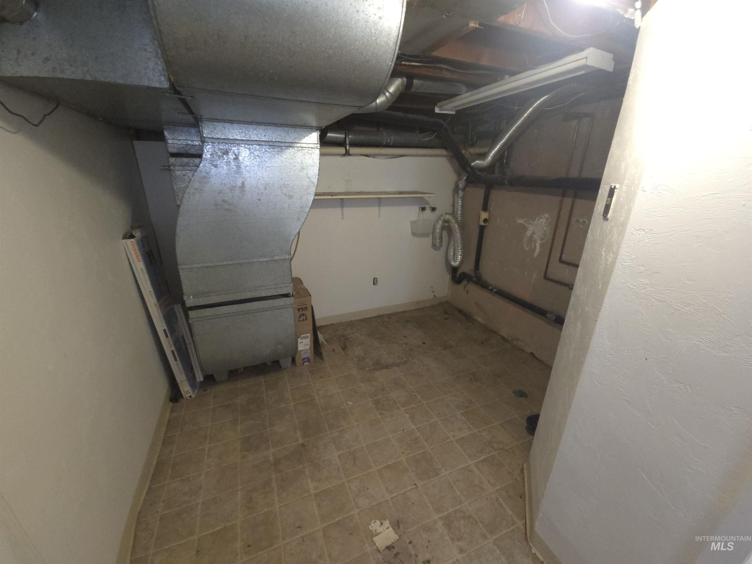 458 Rose St. N Property Photo 15
