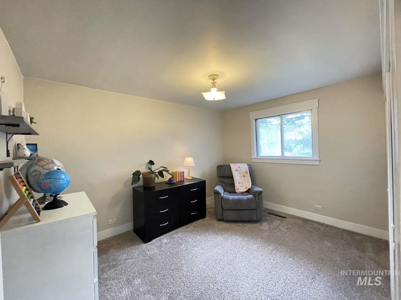 2616 Burton Ave Property Photo 11