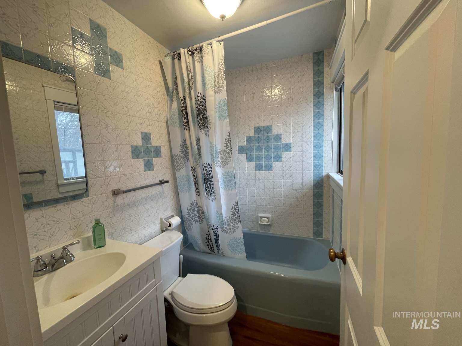 2616 Burton Ave Property Photo 25
