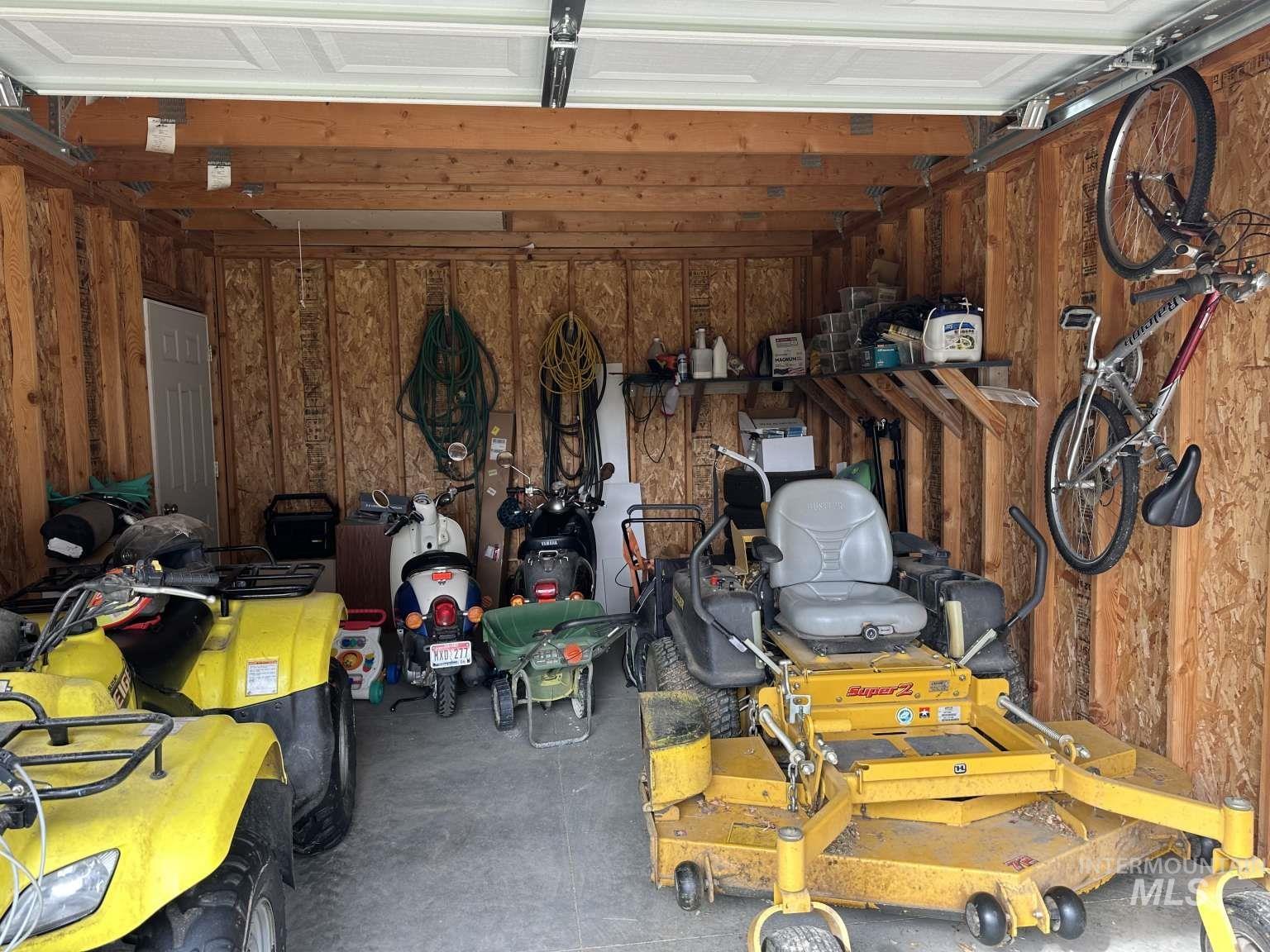 2616 Burton Ave Property Photo 36