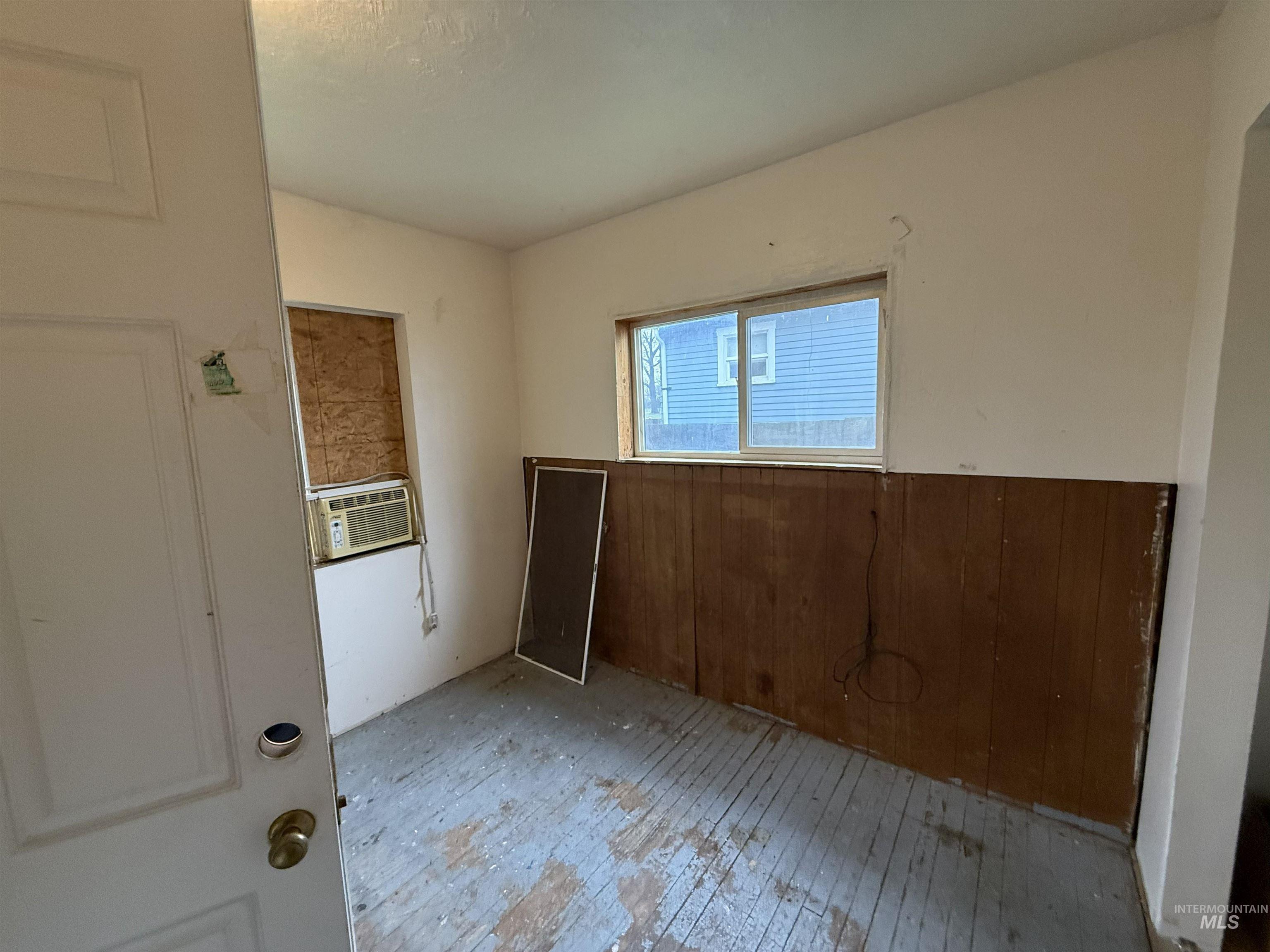 838 11th St. Property Photo 6