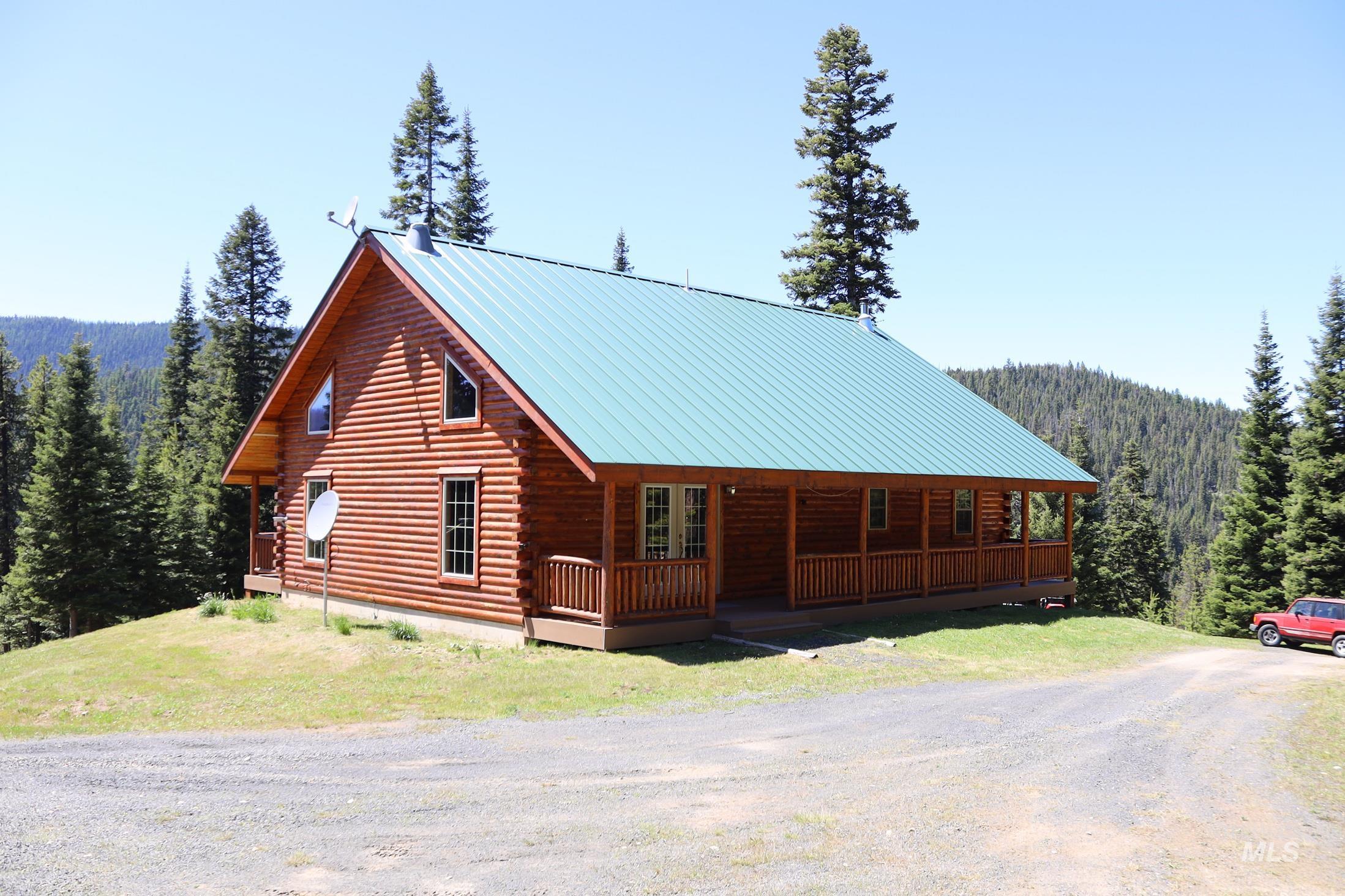 1391 Crooked River Road Property Photo 7