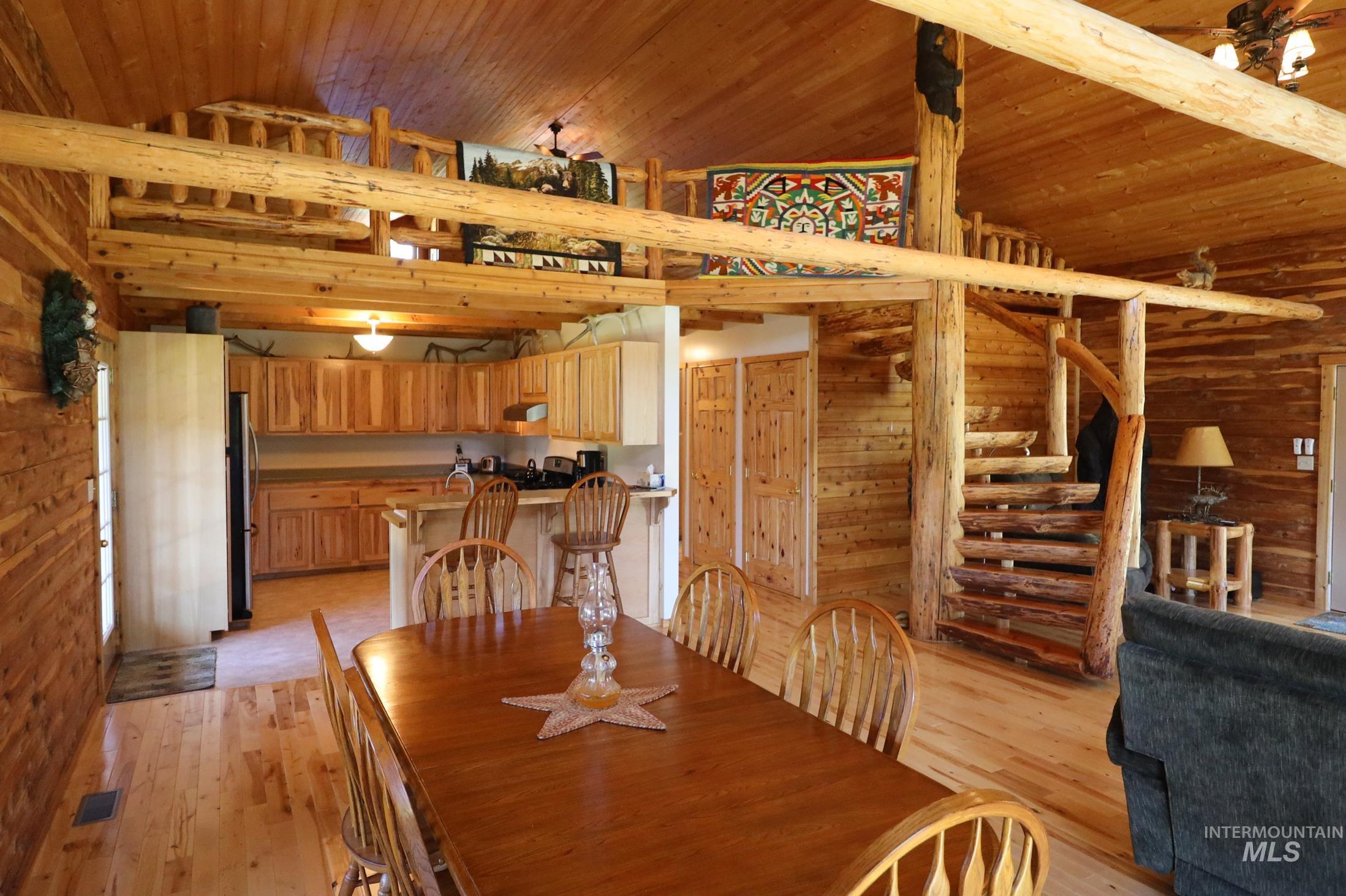 1391 Crooked River Road Property Photo 9