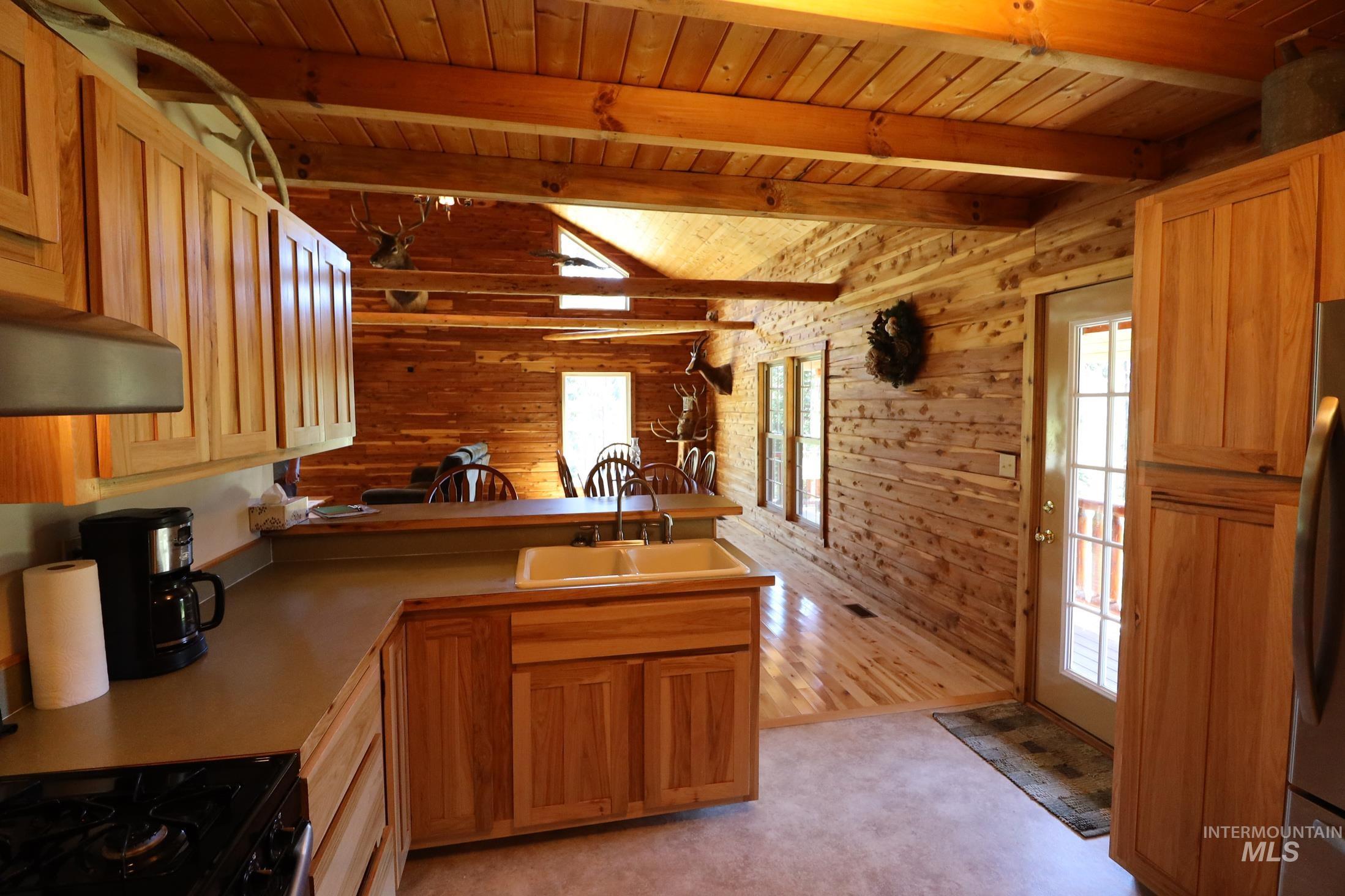 1391 Crooked River Road Property Photo 10