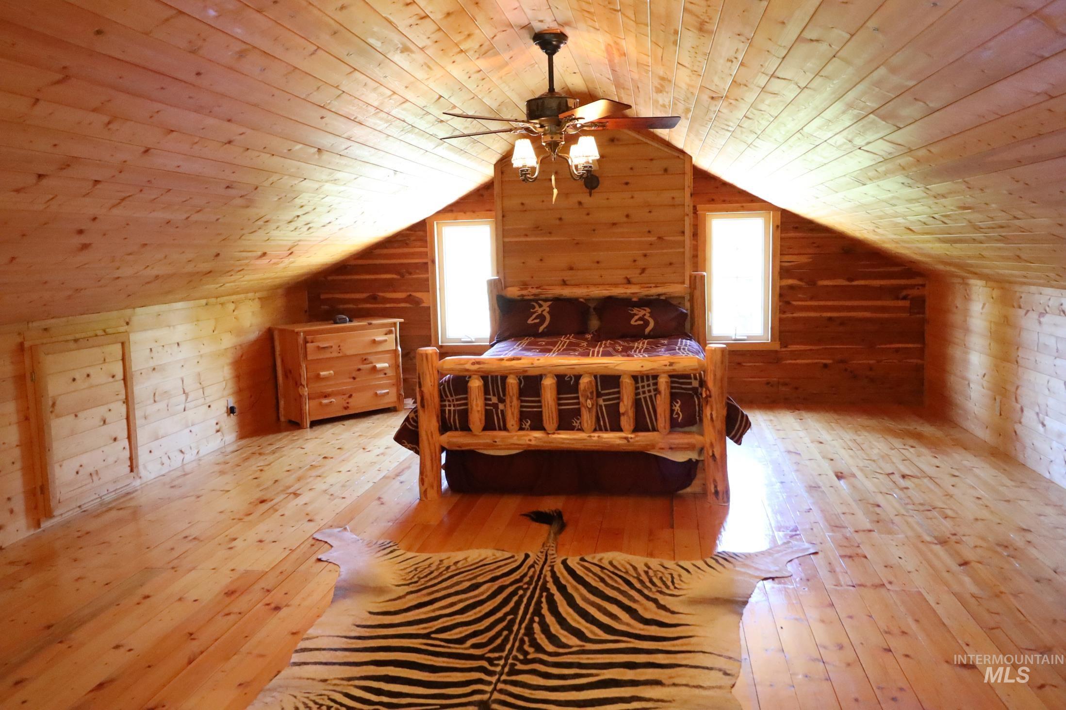 1391 Crooked River Road Property Photo 11
