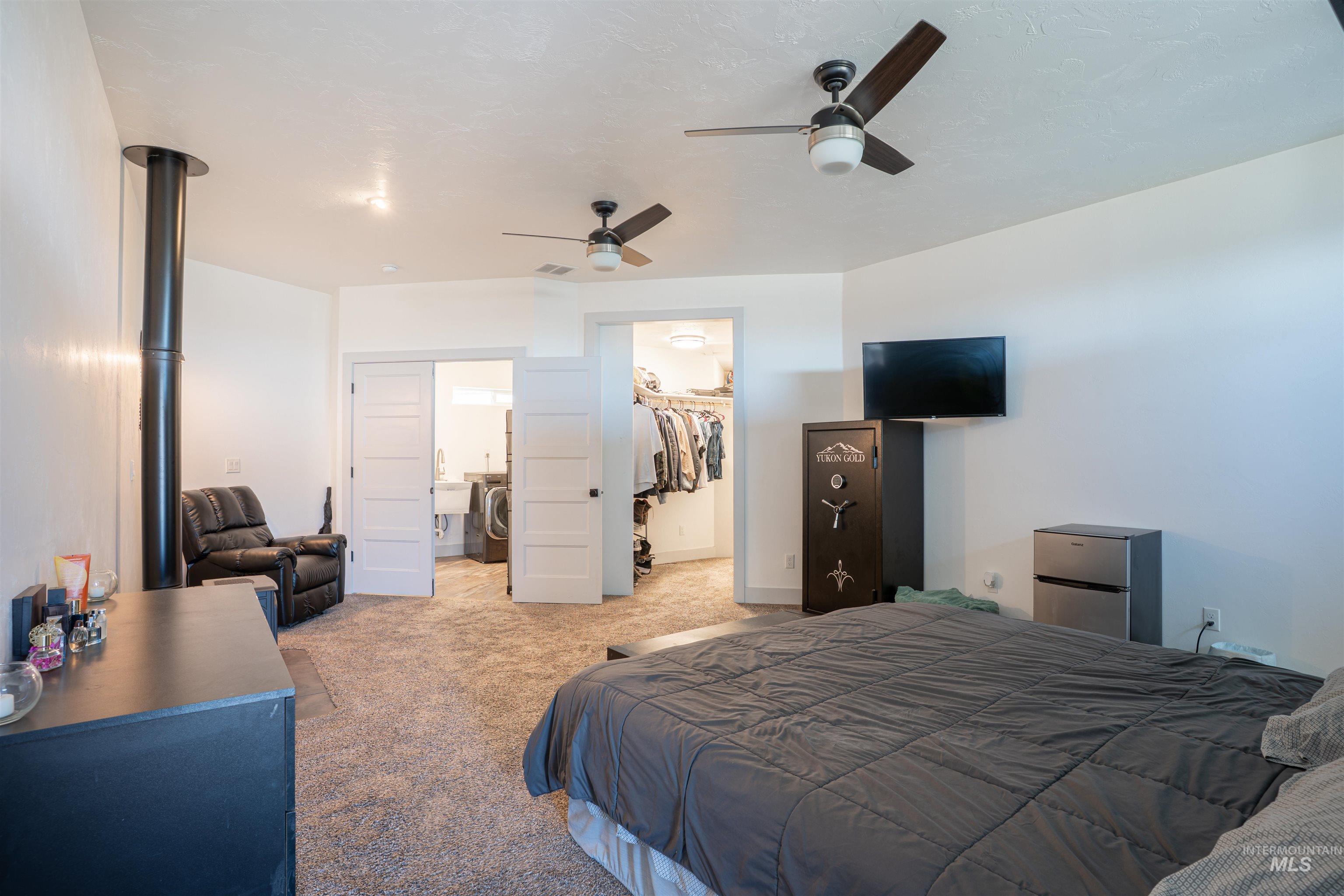 546 Arrowhead Circle Property Photo 6