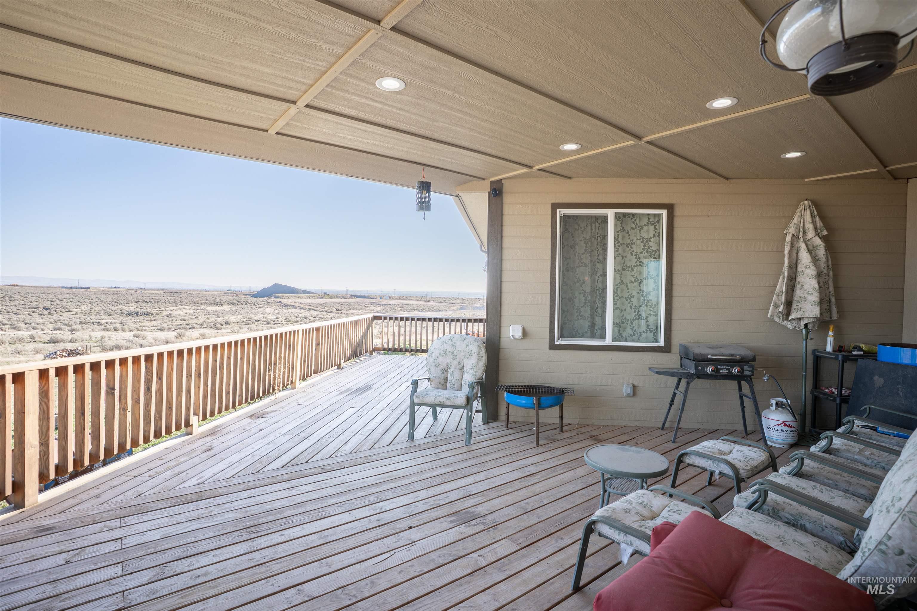546 Arrowhead Circle Property Photo 23