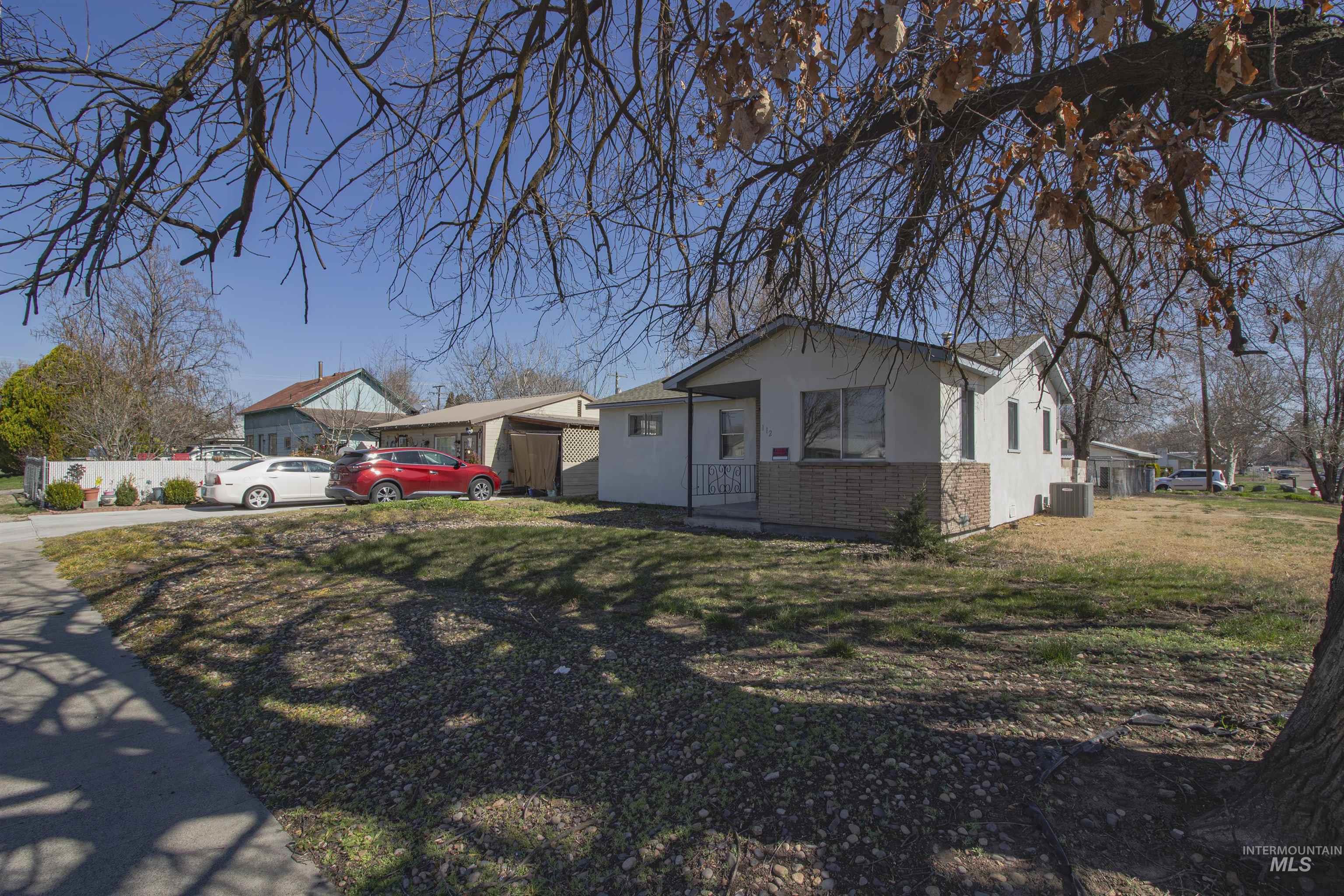 112 NW 8th Street Property Photo 1