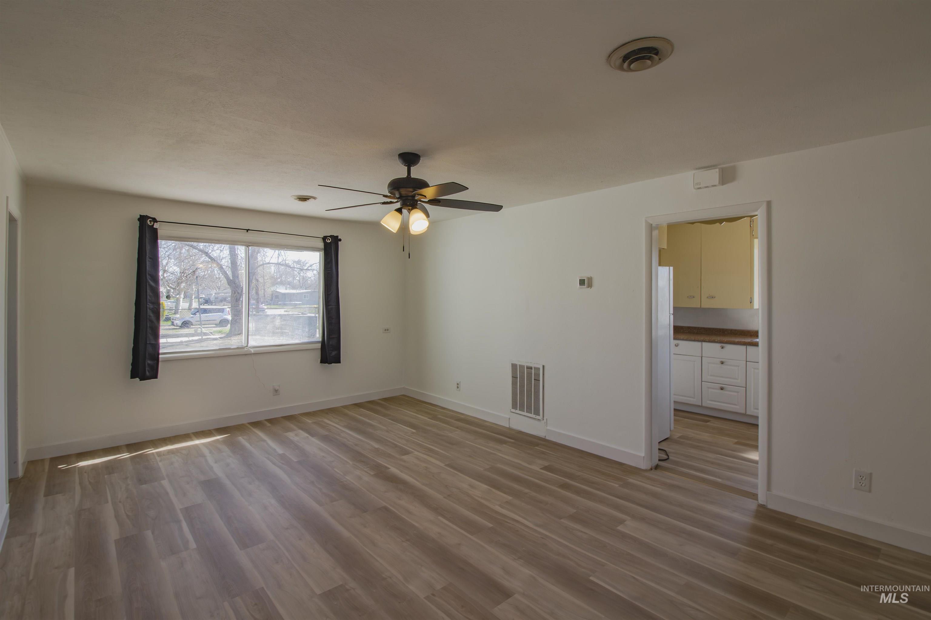 112 Nw 8th Street Property Photo 3