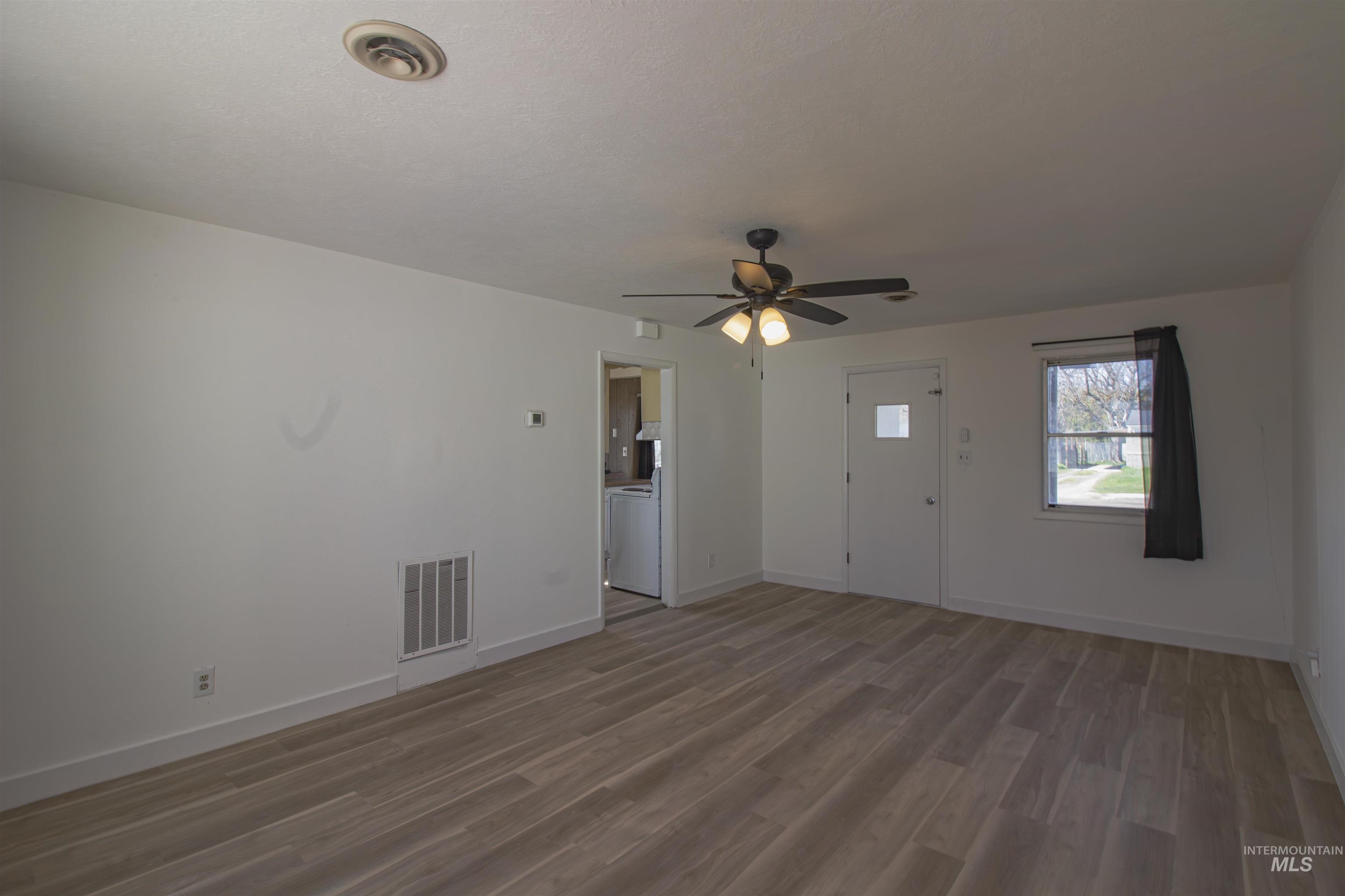 112 Nw 8th Street Property Photo 4