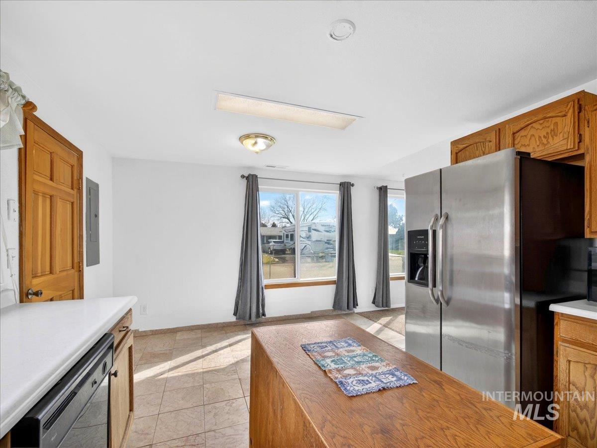 1405 N La Cresta Ave Property Photo 14