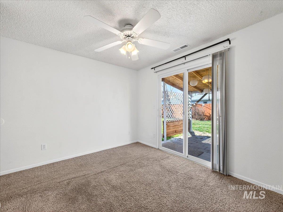 1405 N La Cresta Ave Property Photo 30