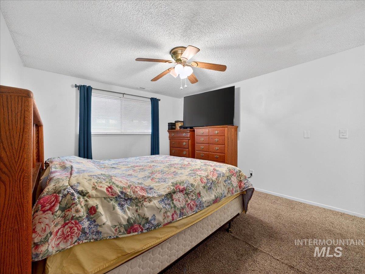 1405 N La Cresta Ave Property Photo 33
