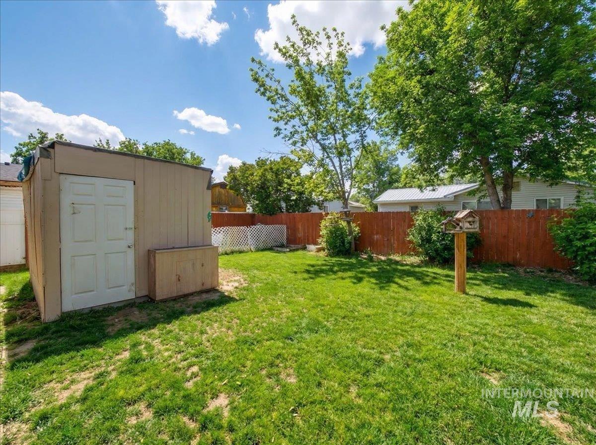 1405 N La Cresta Ave Property Photo 44