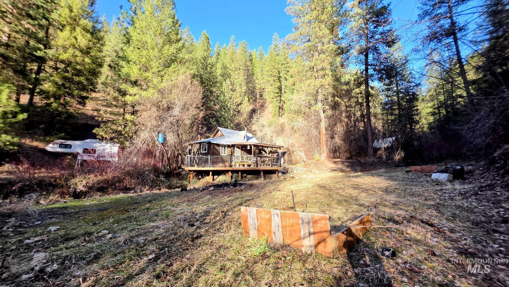 26 Yellow Pine Property Photo 23