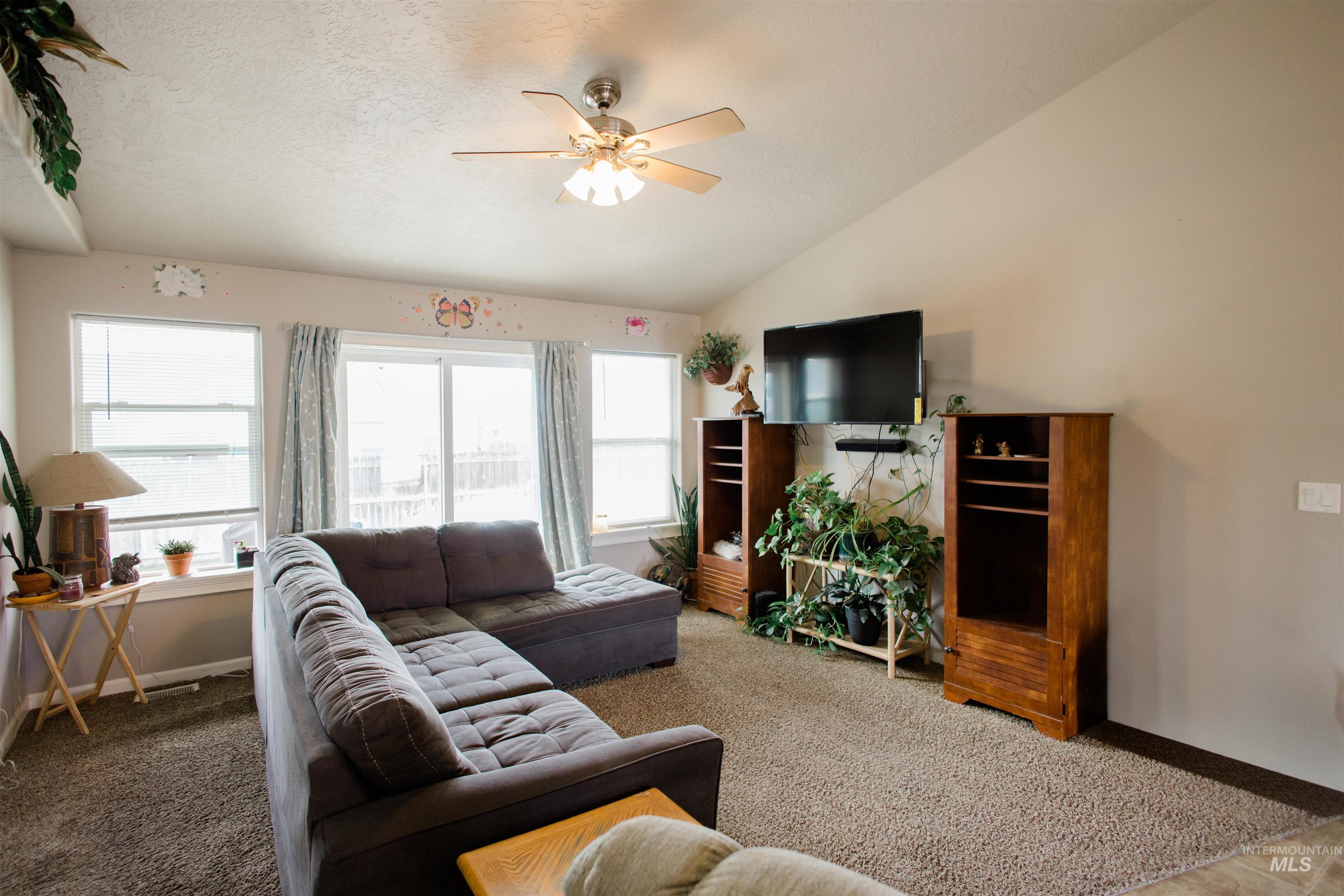 151 Ne Malad Ct. Property Photo 6
