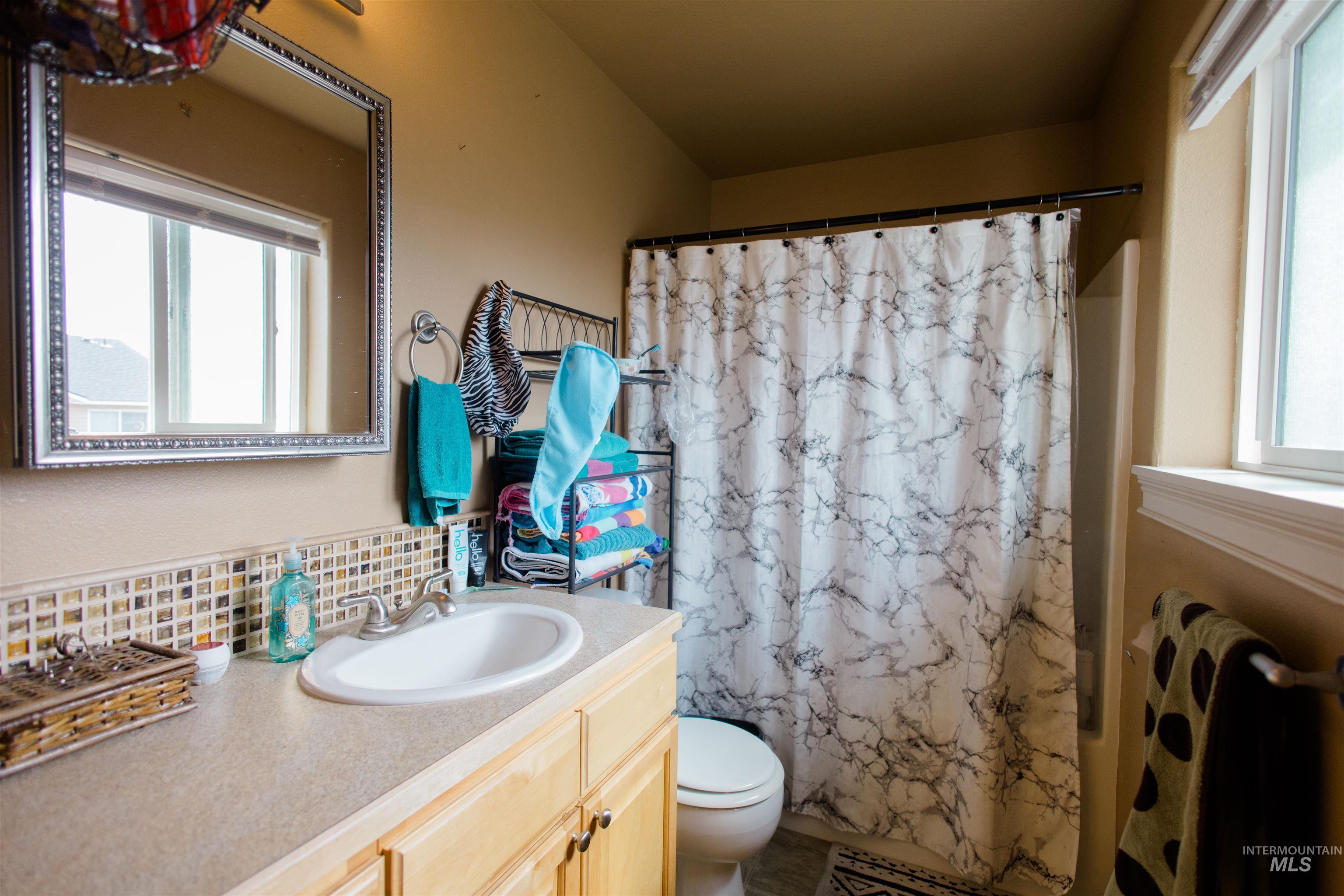 151 Ne Malad Ct. Property Photo 17