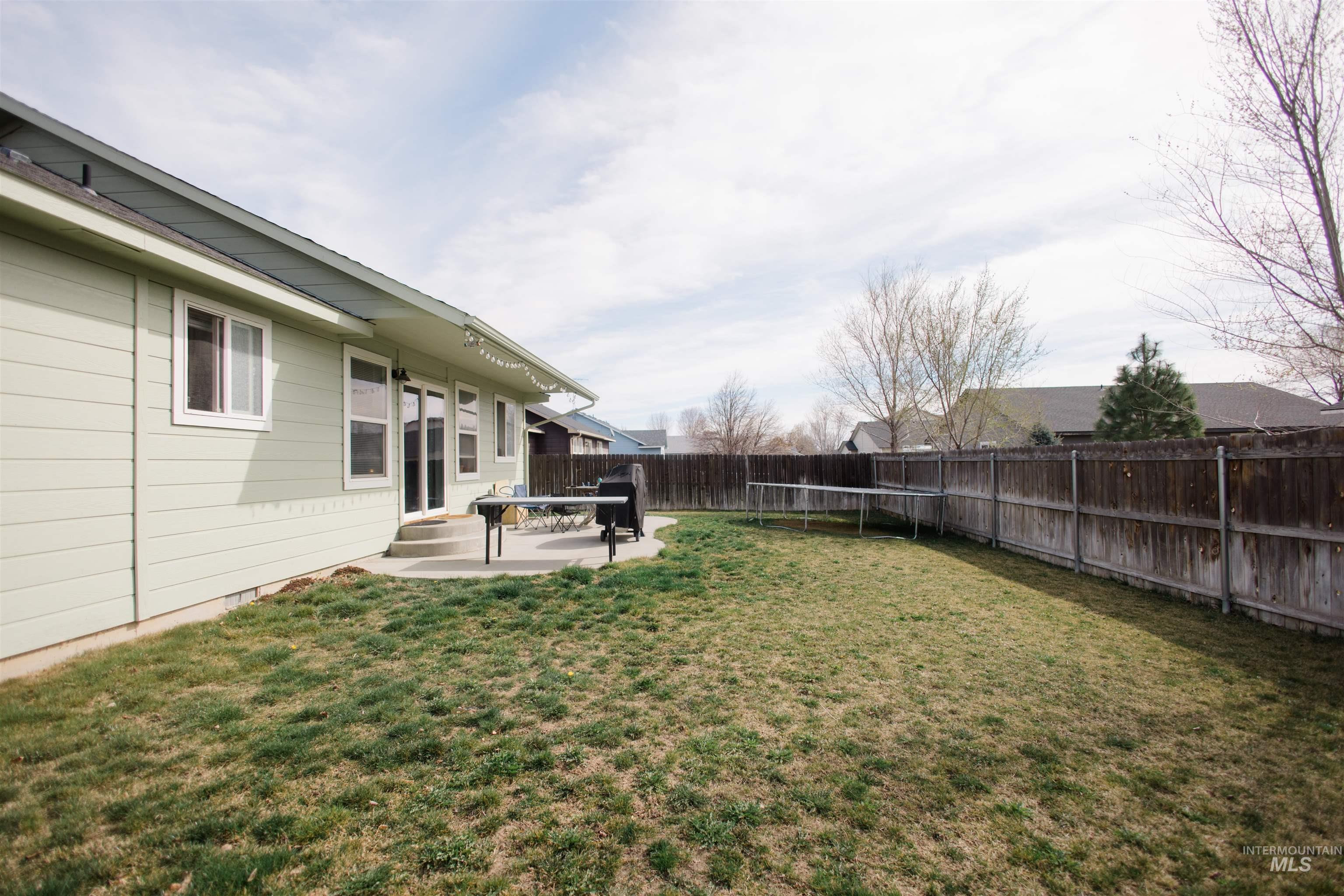 151 Ne Malad Ct. Property Photo 27