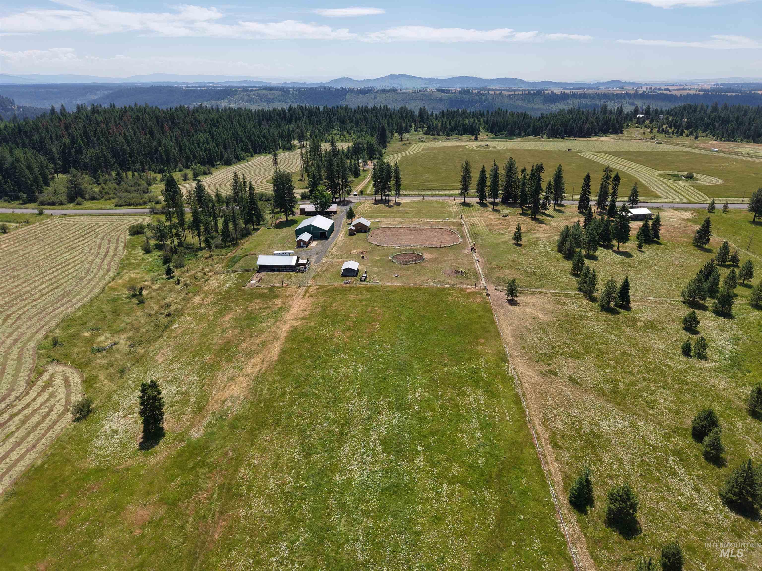 10749 Upper Fords Creek Property Photo 11