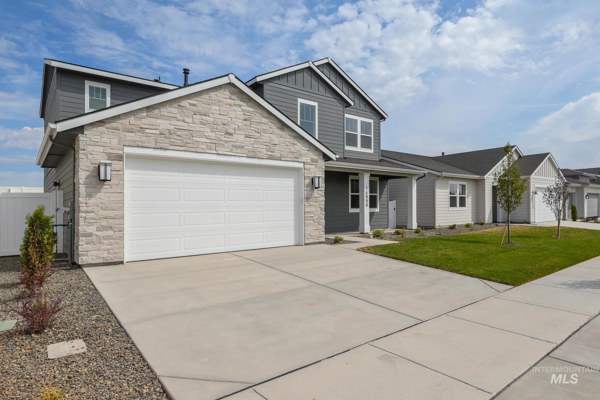 14898 Brown Pelican St Property Photo 2