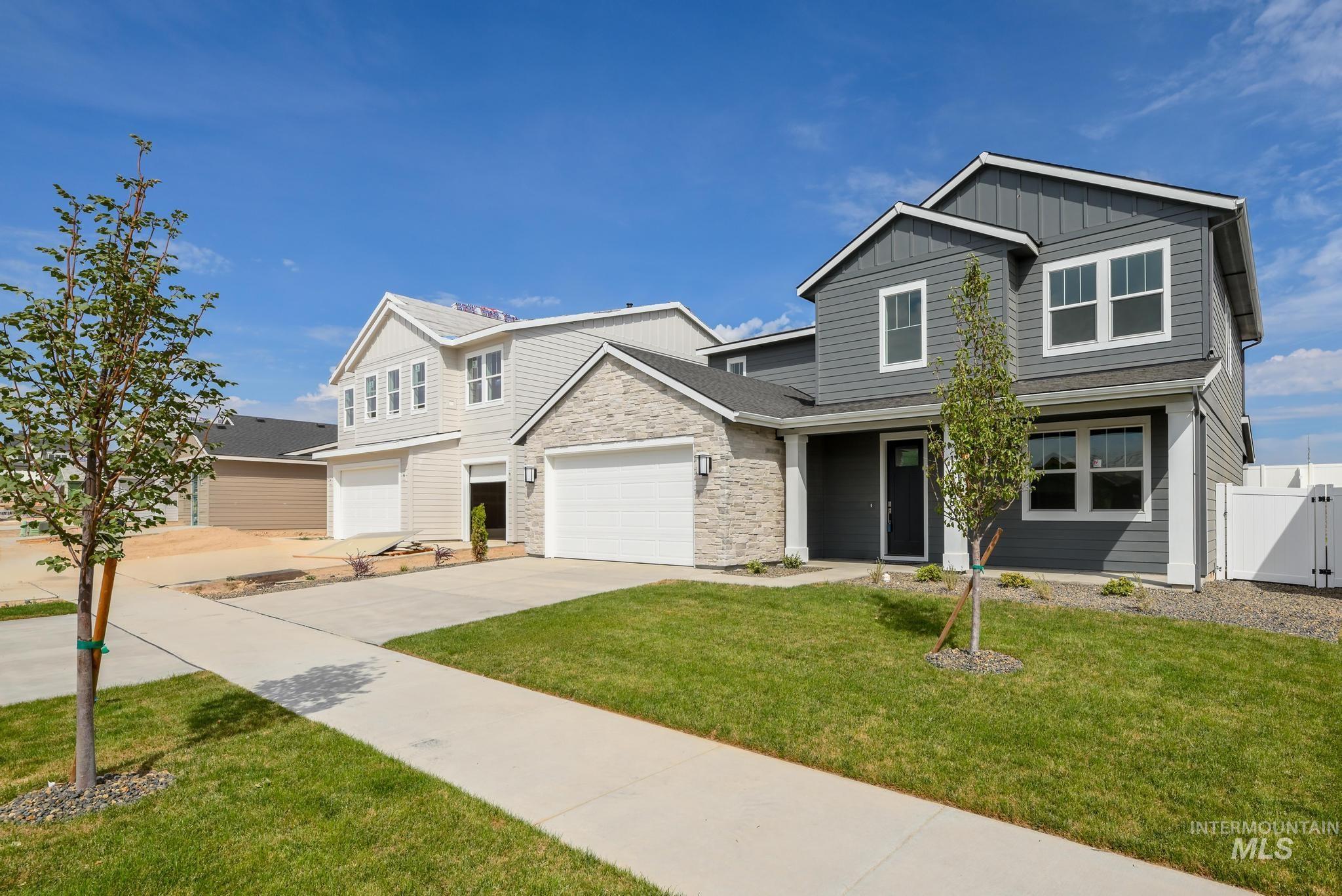 14898 Brown Pelican St Property Photo 3