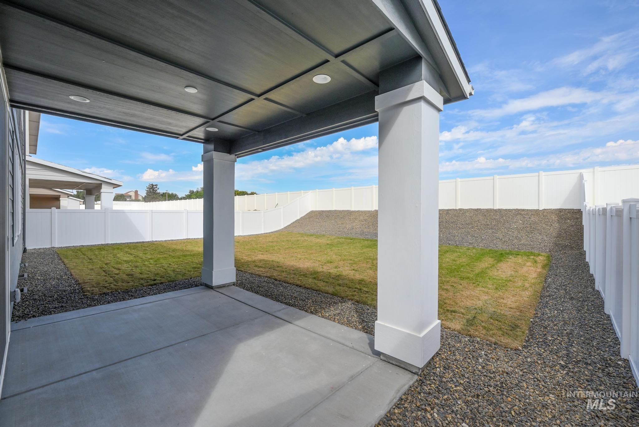 14898 Brown Pelican St Property Photo 32