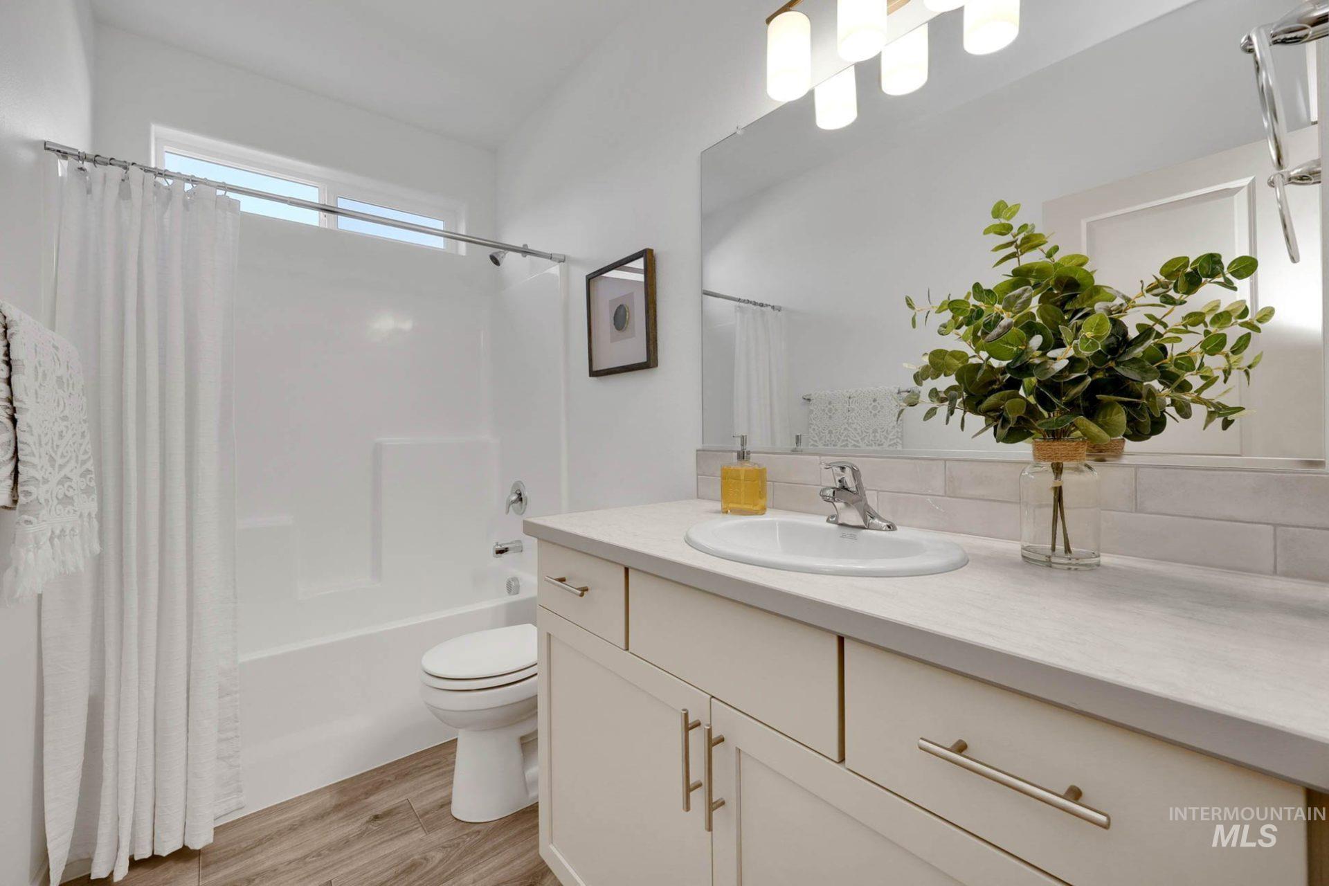 3054 N Lake Moreno Pl Property Photo 13