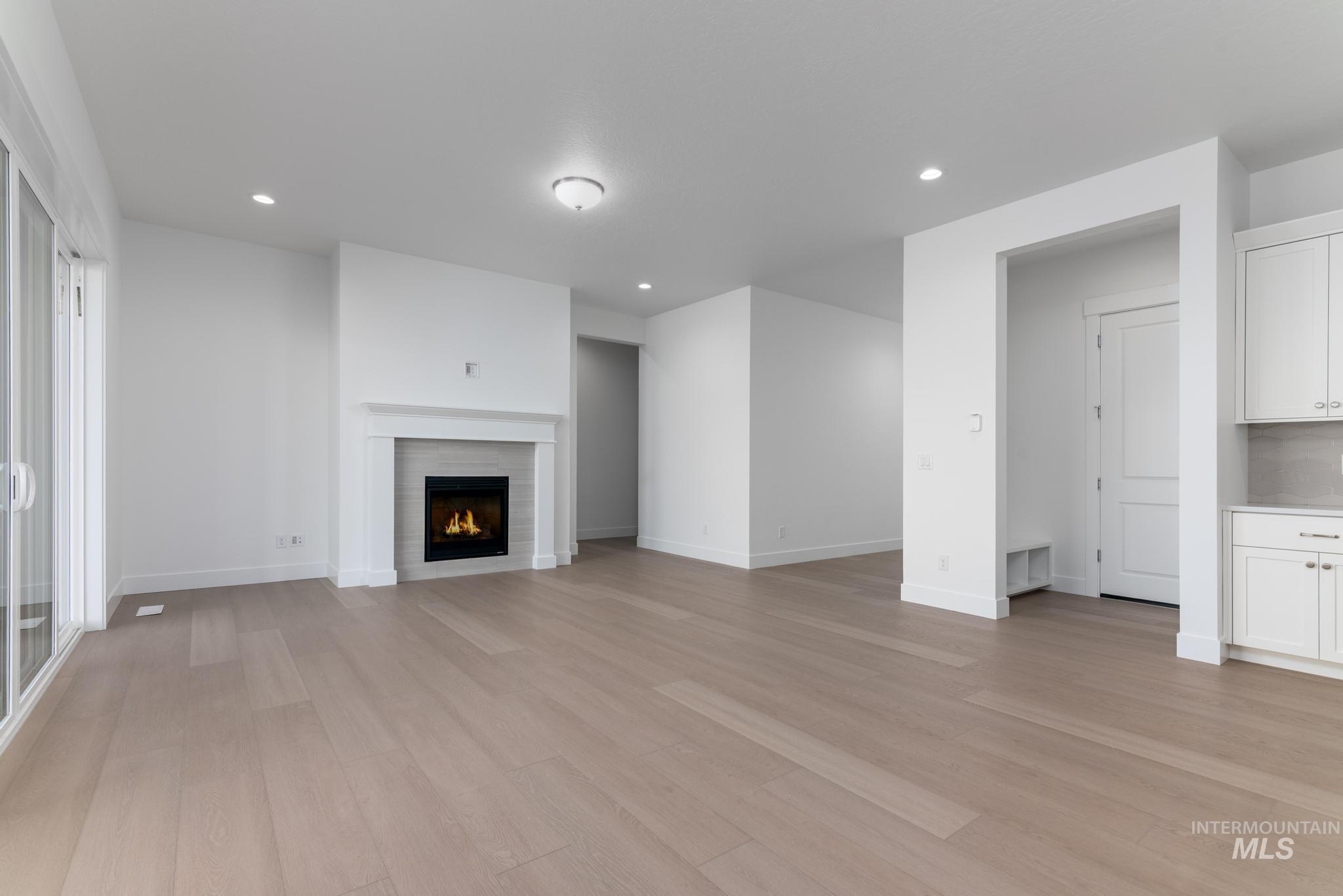 2657 N Silverbell Way Property Photo 2