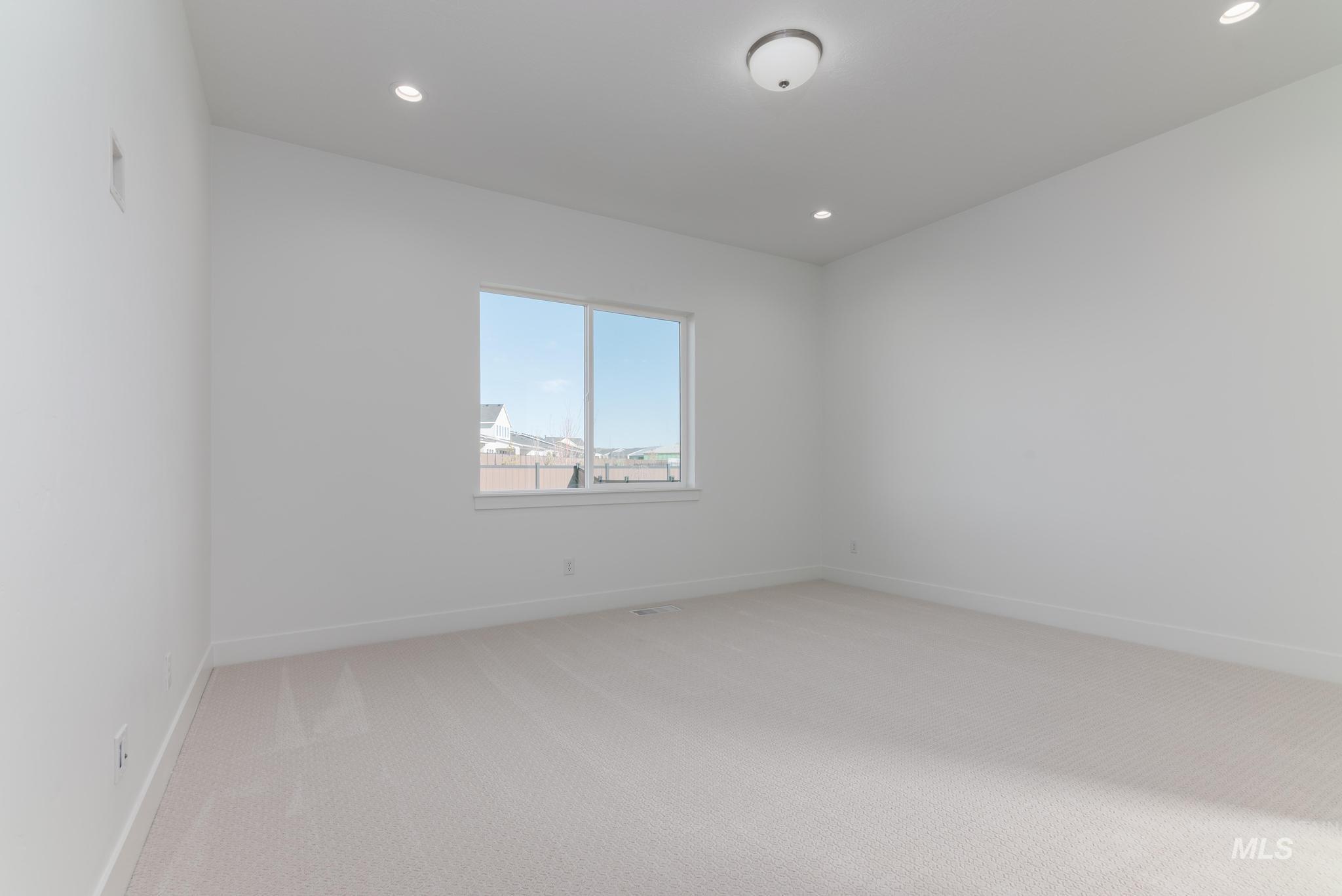 2657 N Silverbell Way Property Photo 7