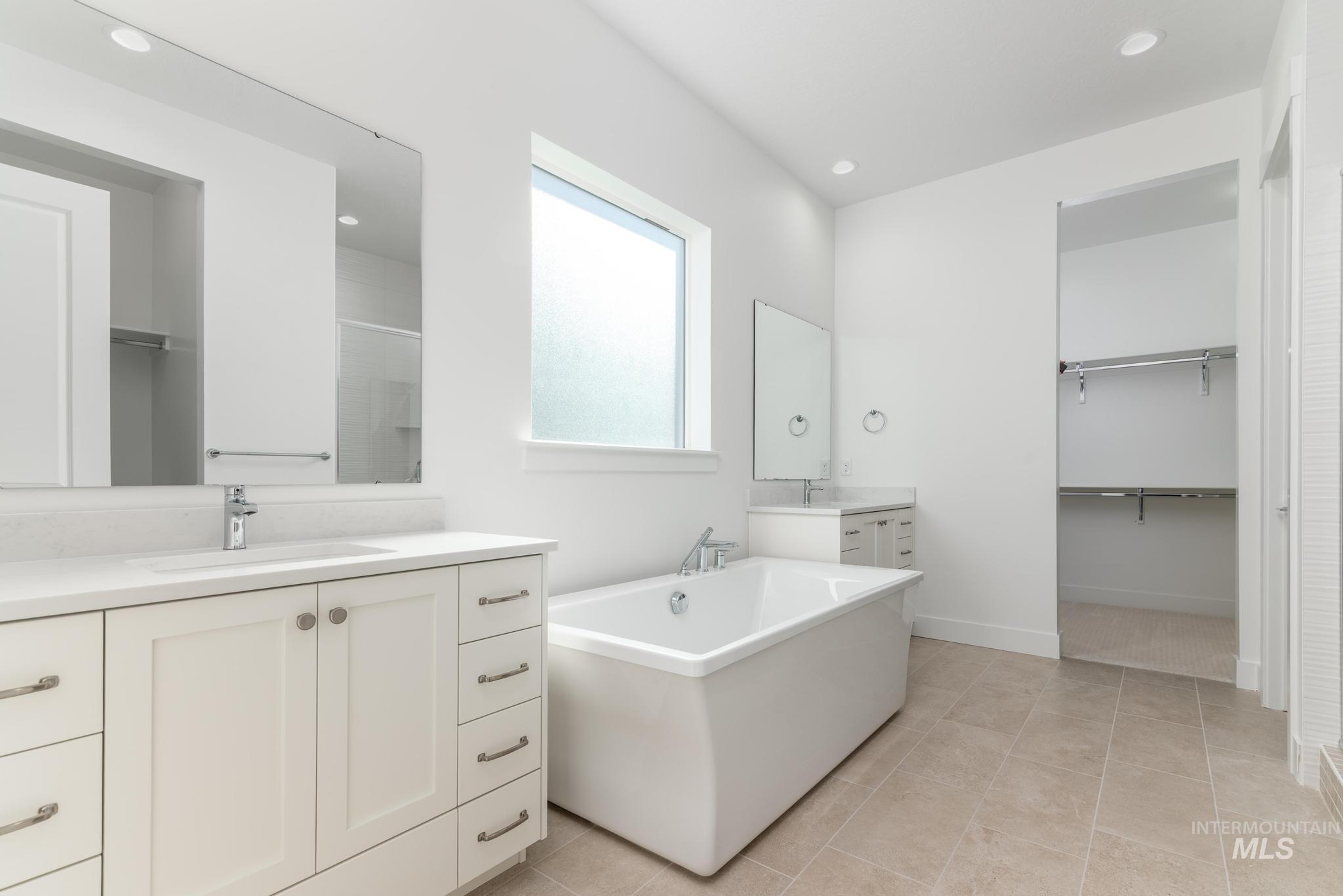 2657 N Silverbell Way Property Photo 9