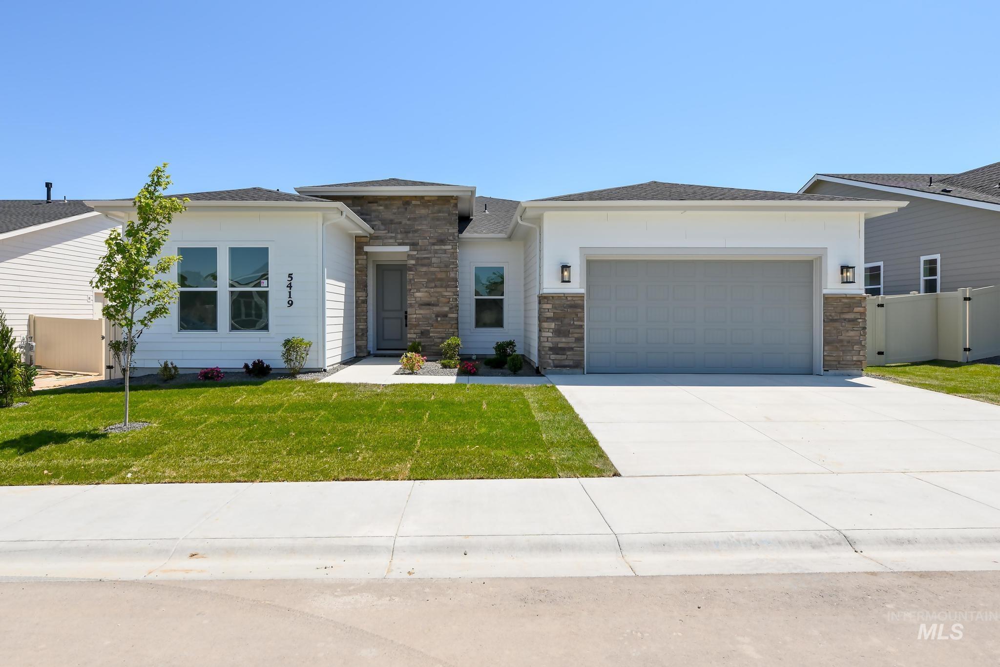 2639 N Silverbell Way Property Photo 1