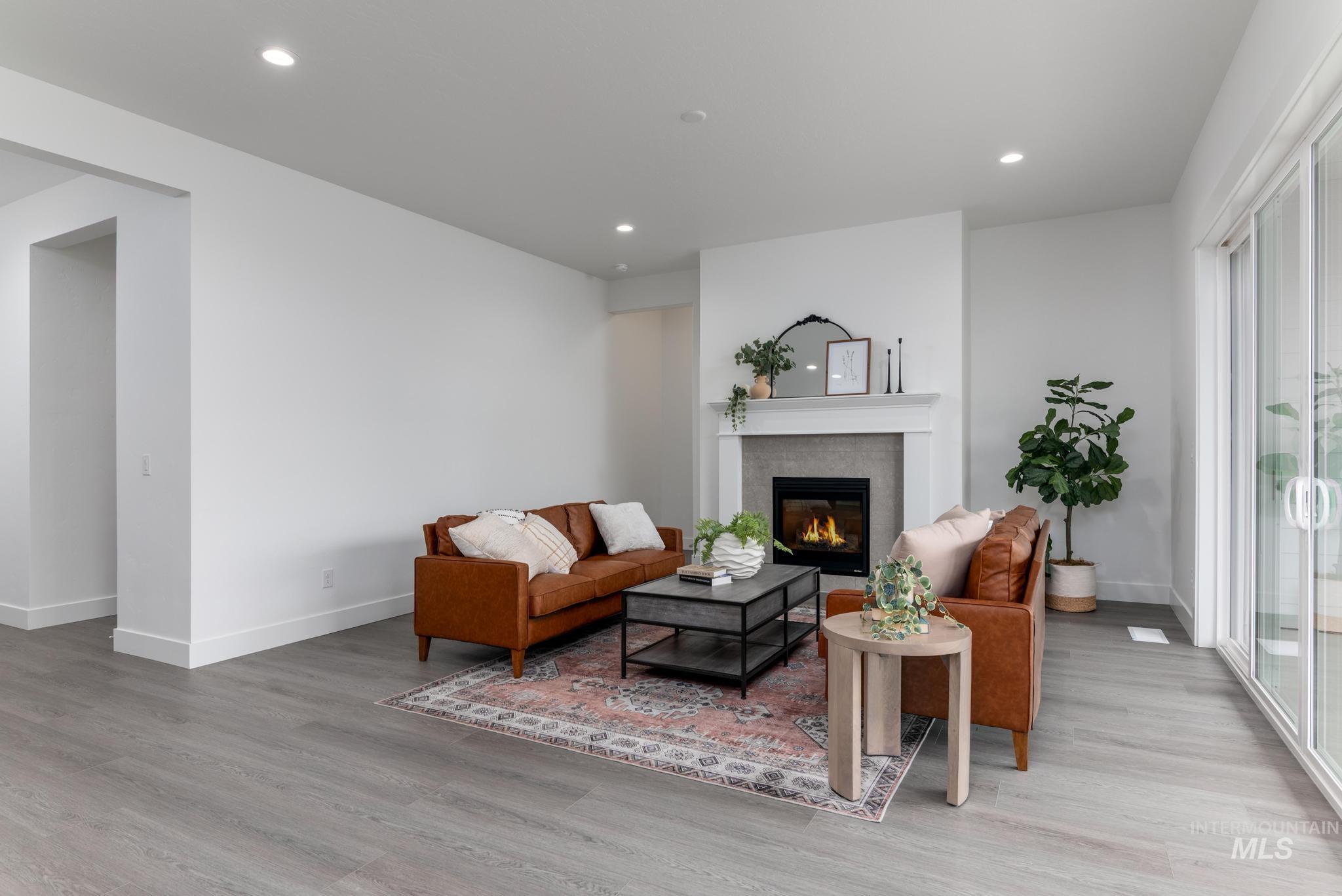 2639 N Silverbell Way Property Photo 2