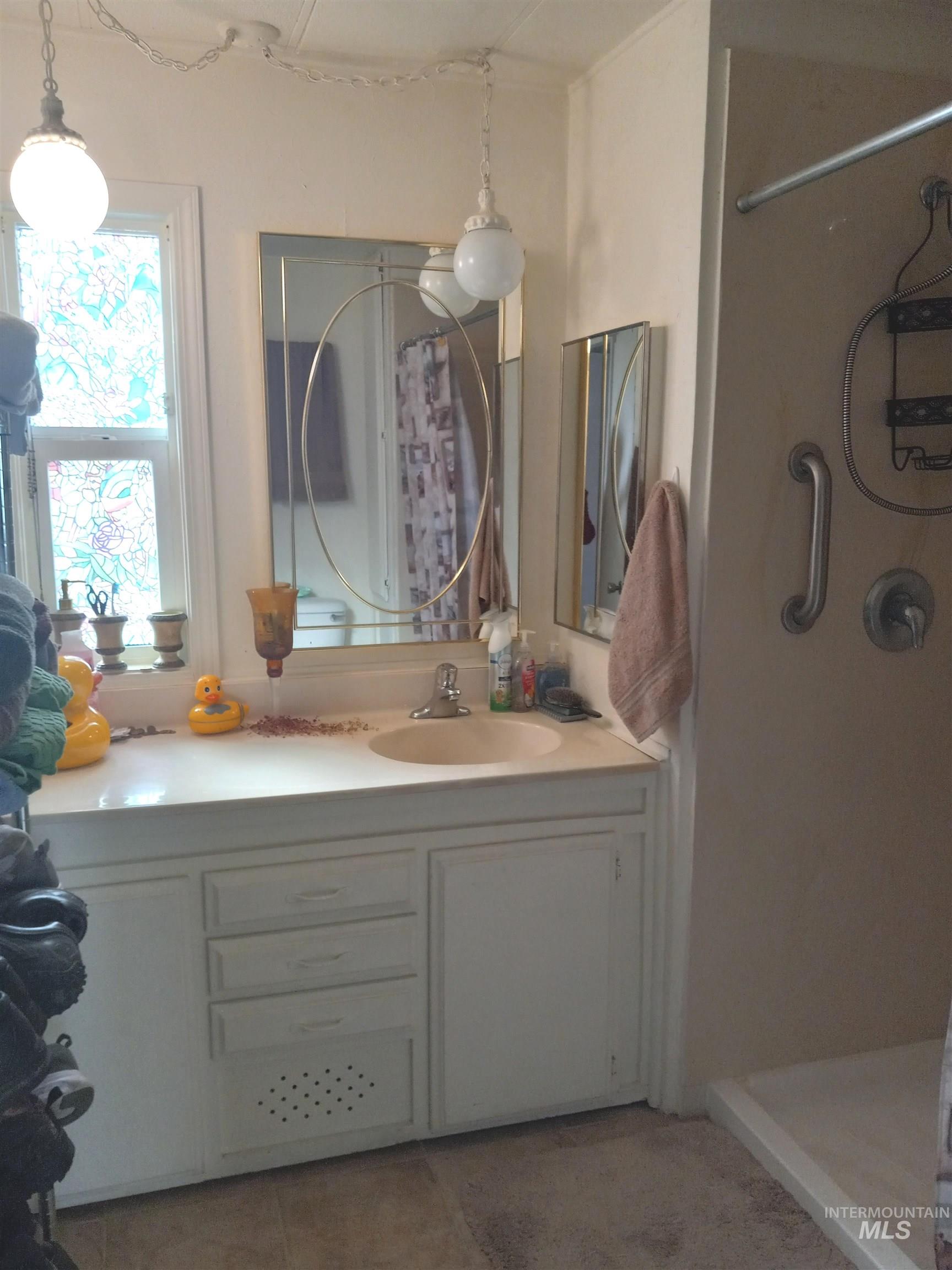 2205 E Linden Property Photo 11