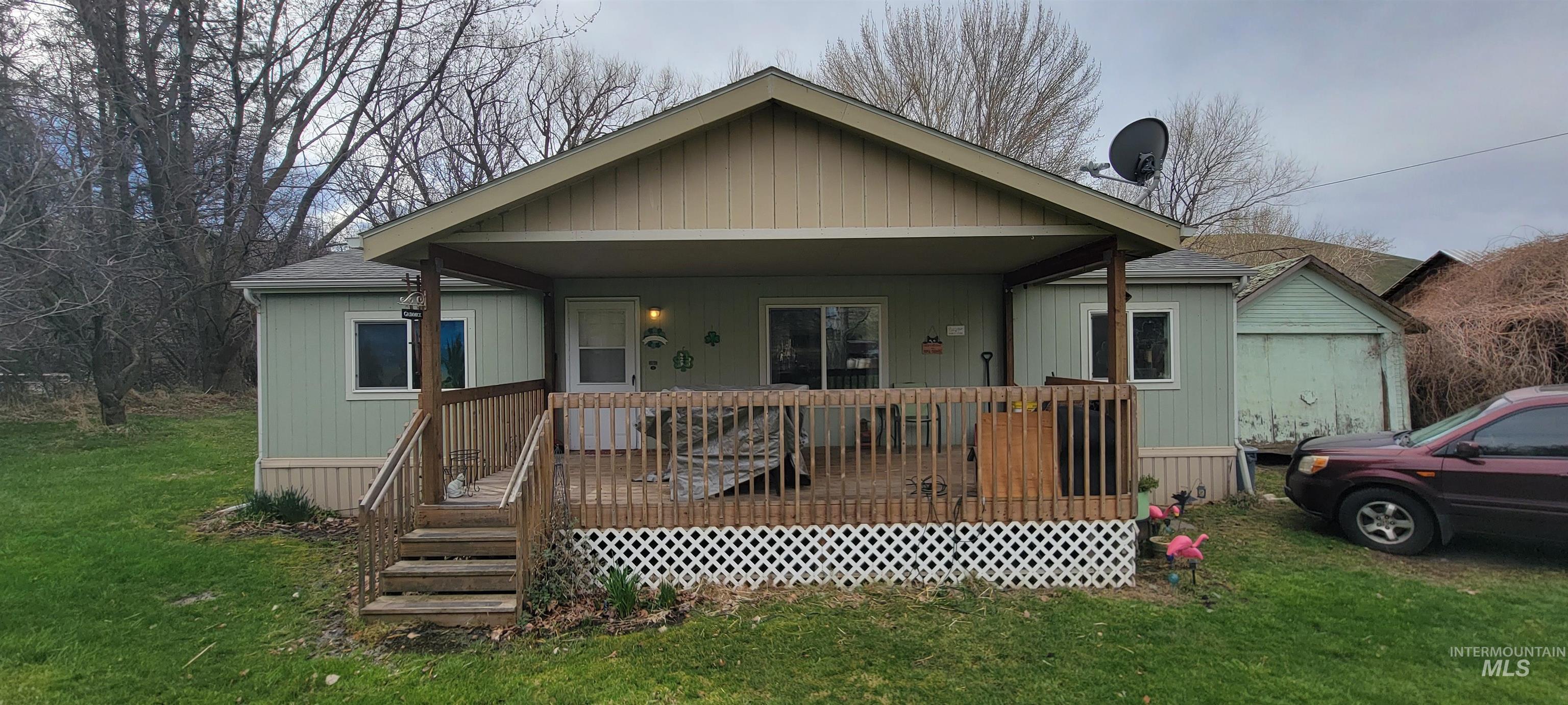 426 Hwy 12 E Property Photo 6