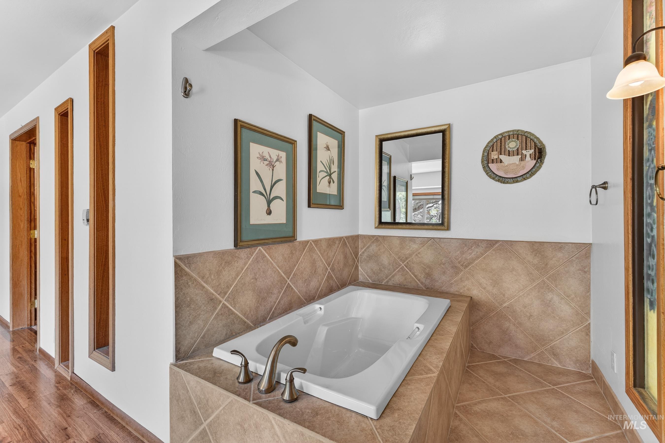 1352 S Main Street Property Photo 22