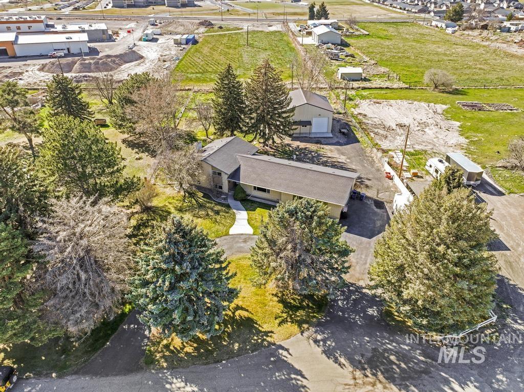 1532 Briarwood Lane Property Photo 3