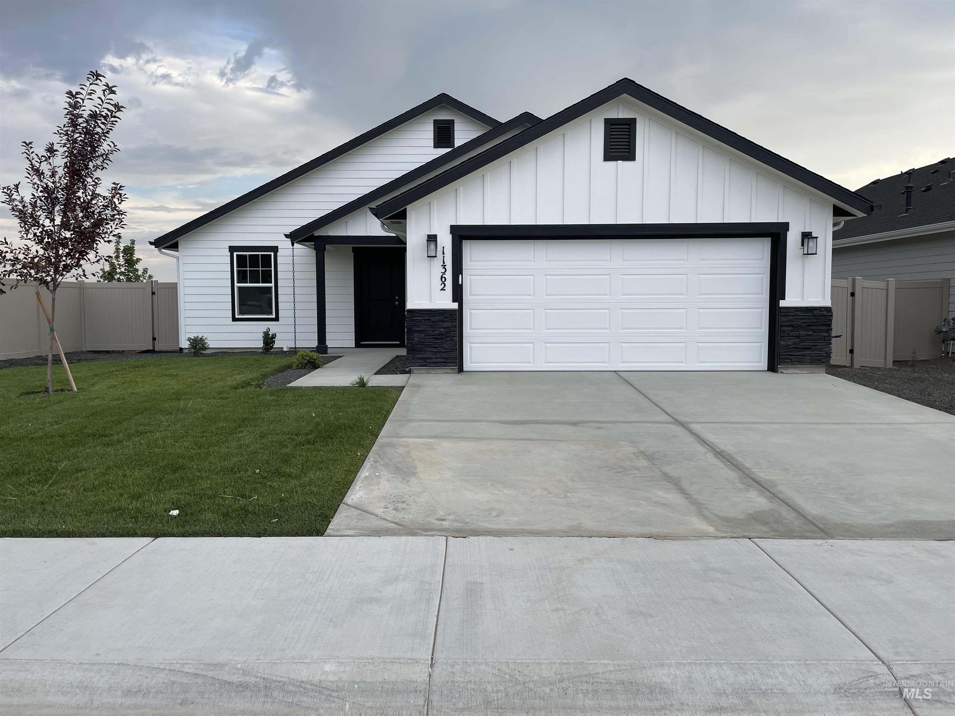 11362 W Tutor St Property Photo 1