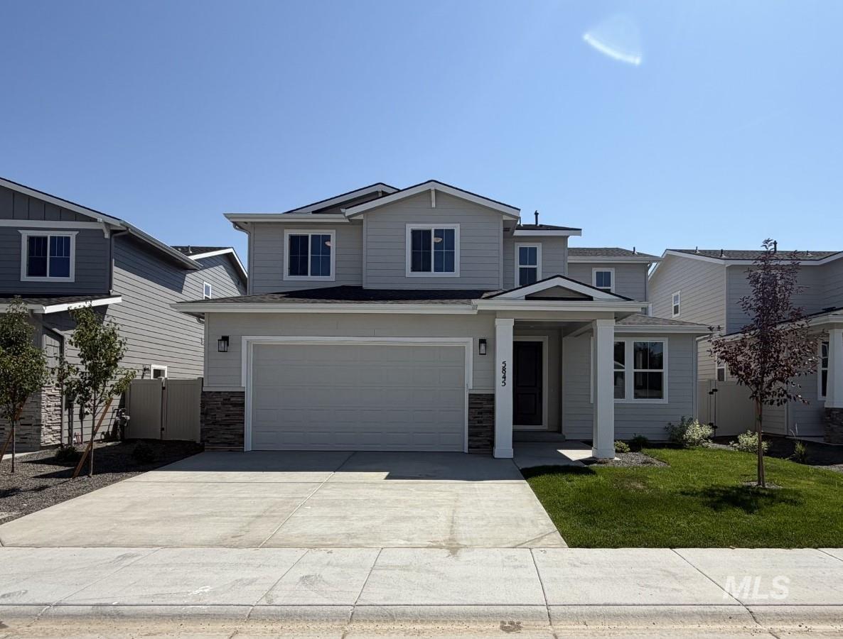 5845 W Sprig Dr Property Photo 1