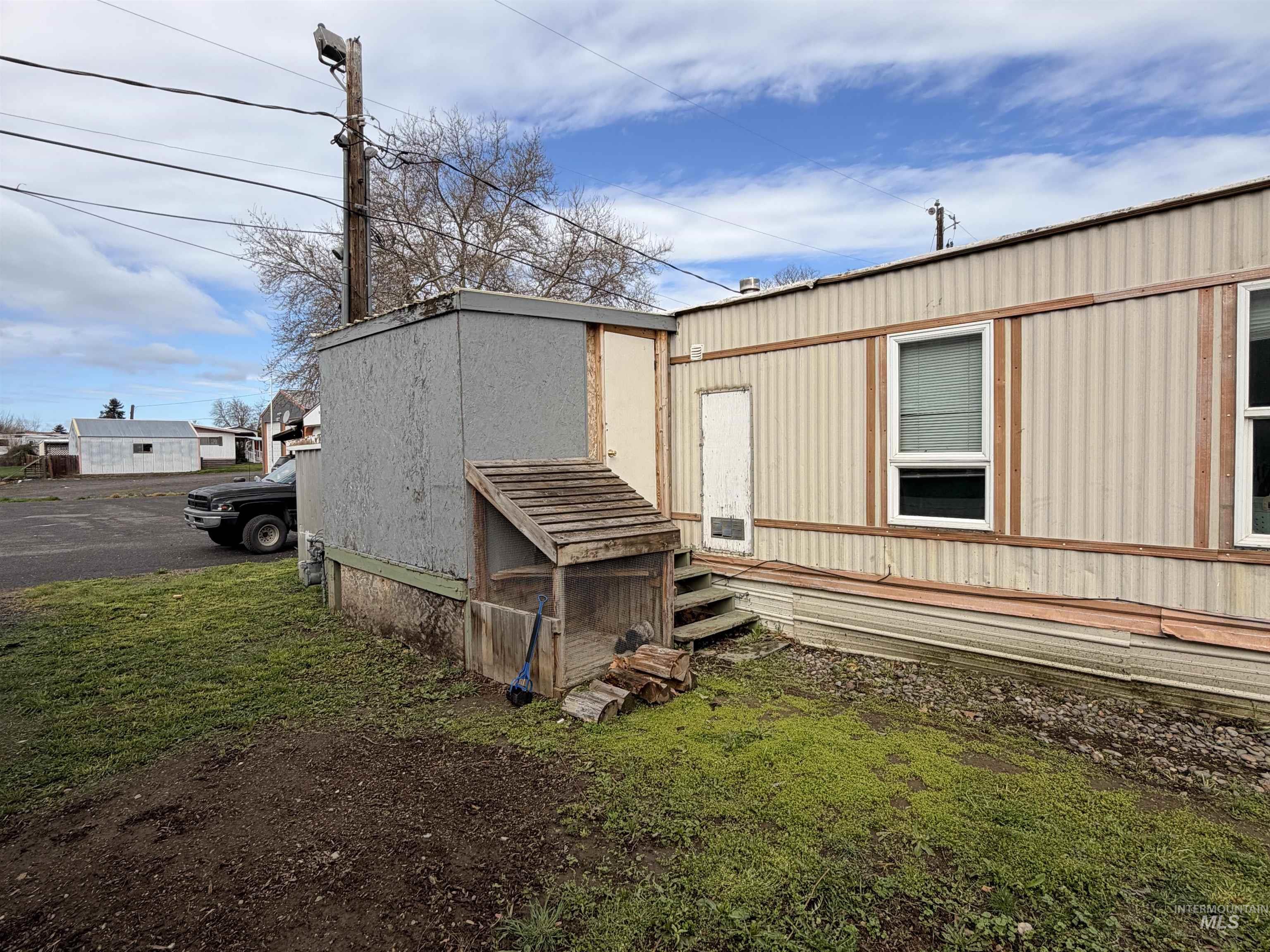 928 Warner Ave Property Photo 36