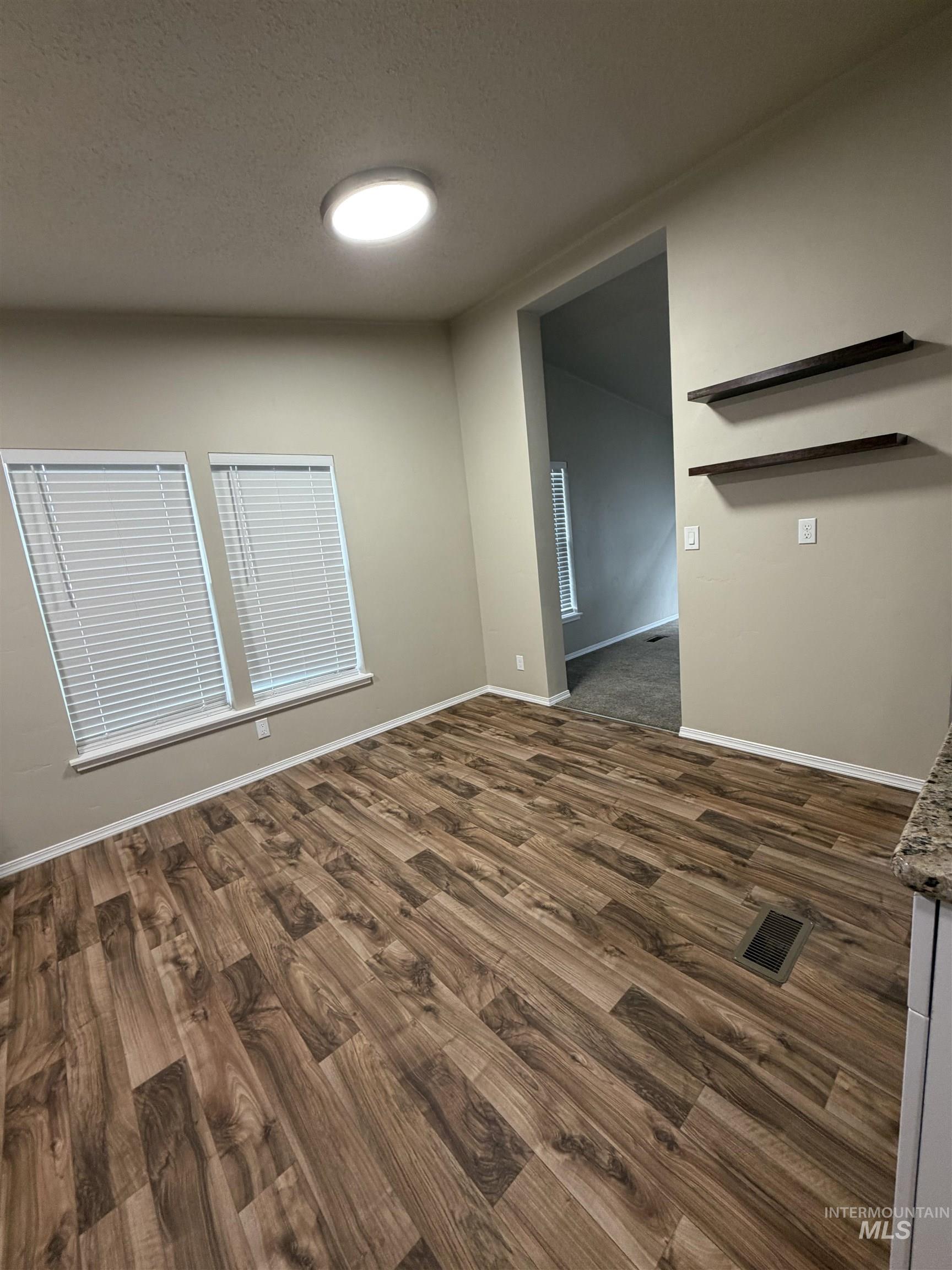 815 E Liberty Property Photo 11