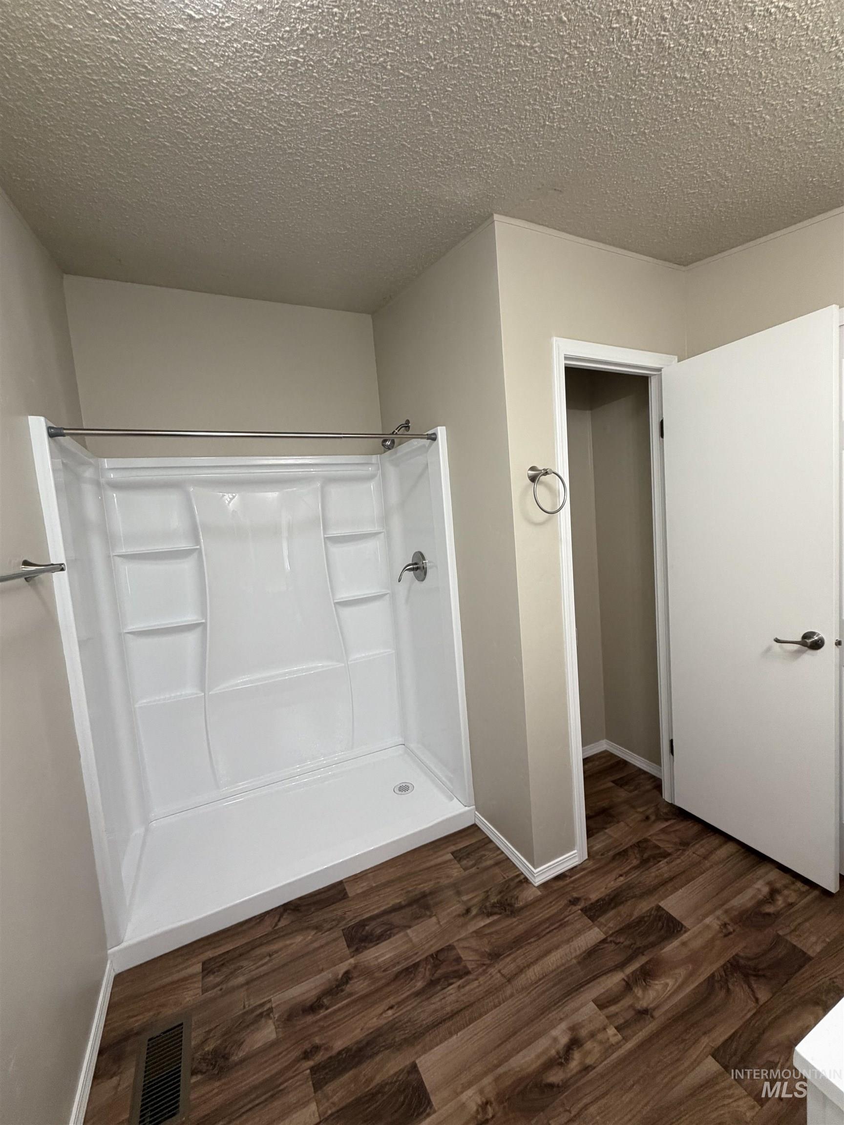 815 E Liberty Property Photo 16