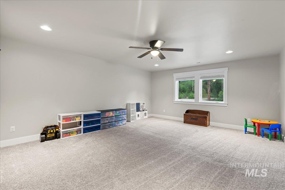 11 Crescent Cir Property Photo 27
