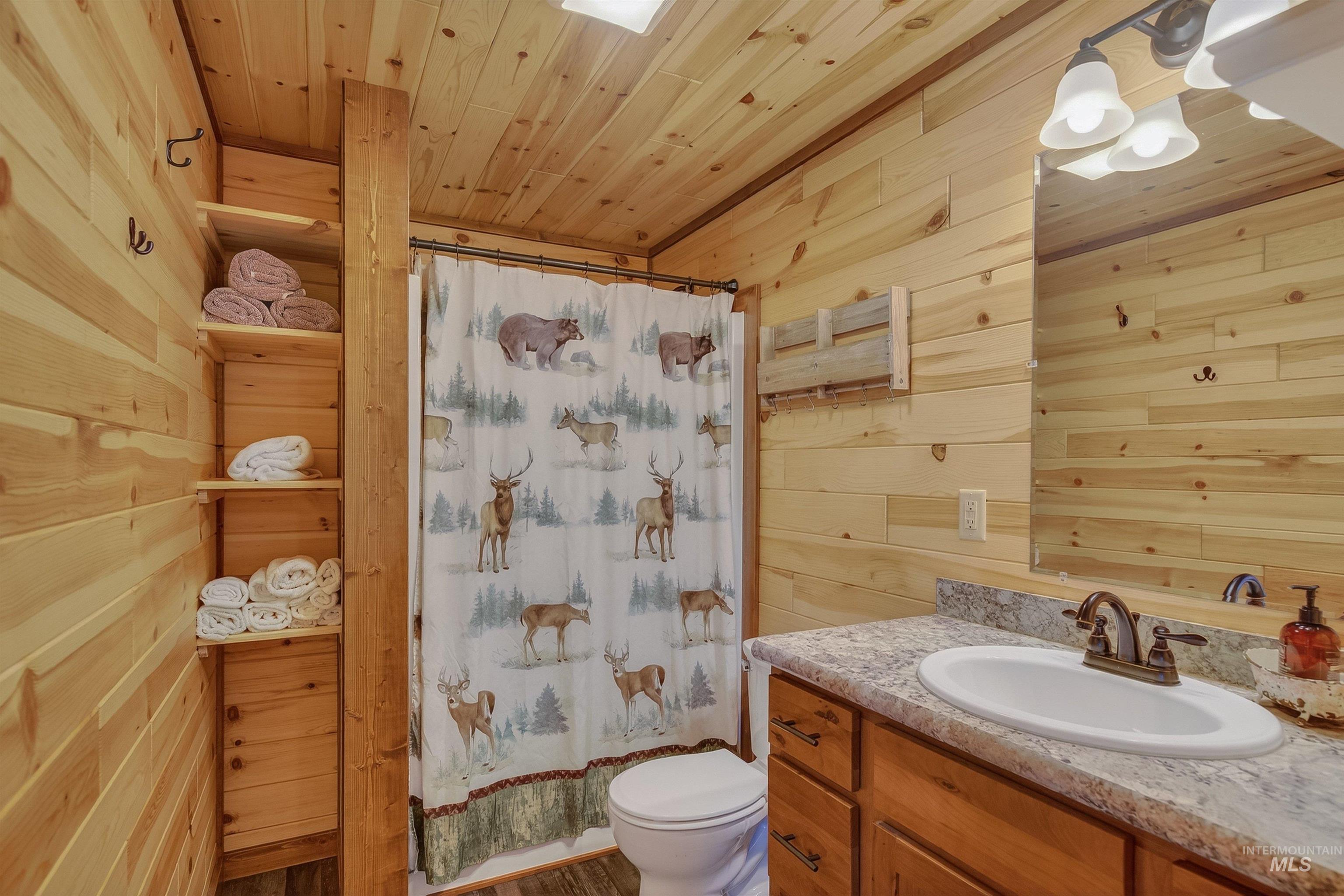 467 Santiam Road Property Photo 17