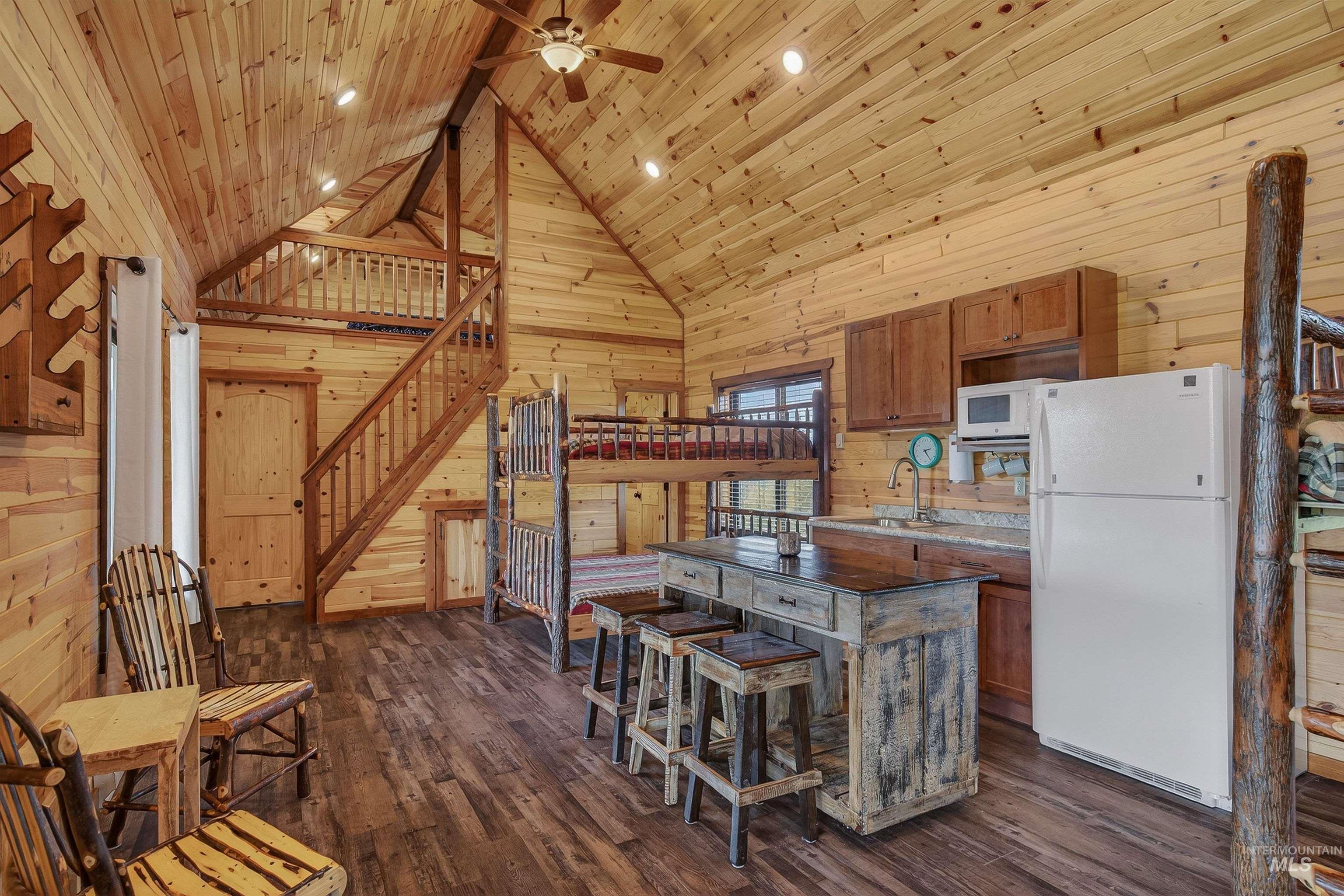 467 Santiam Road Property Photo 29