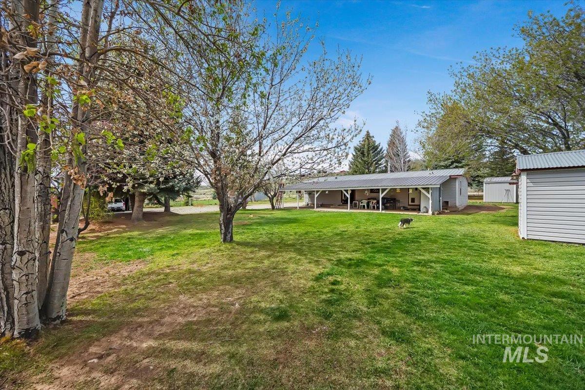 102 Willow Creek Rd Property Photo 25