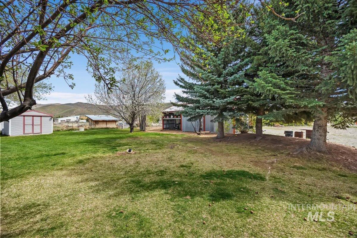 102 Willow Creek Rd Property Photo 26