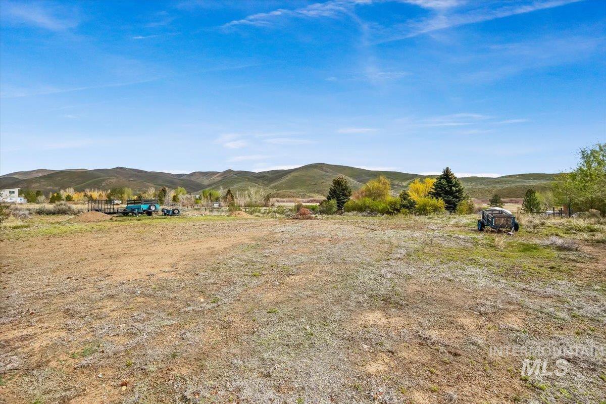 102 Willow Creek Rd Property Photo 29