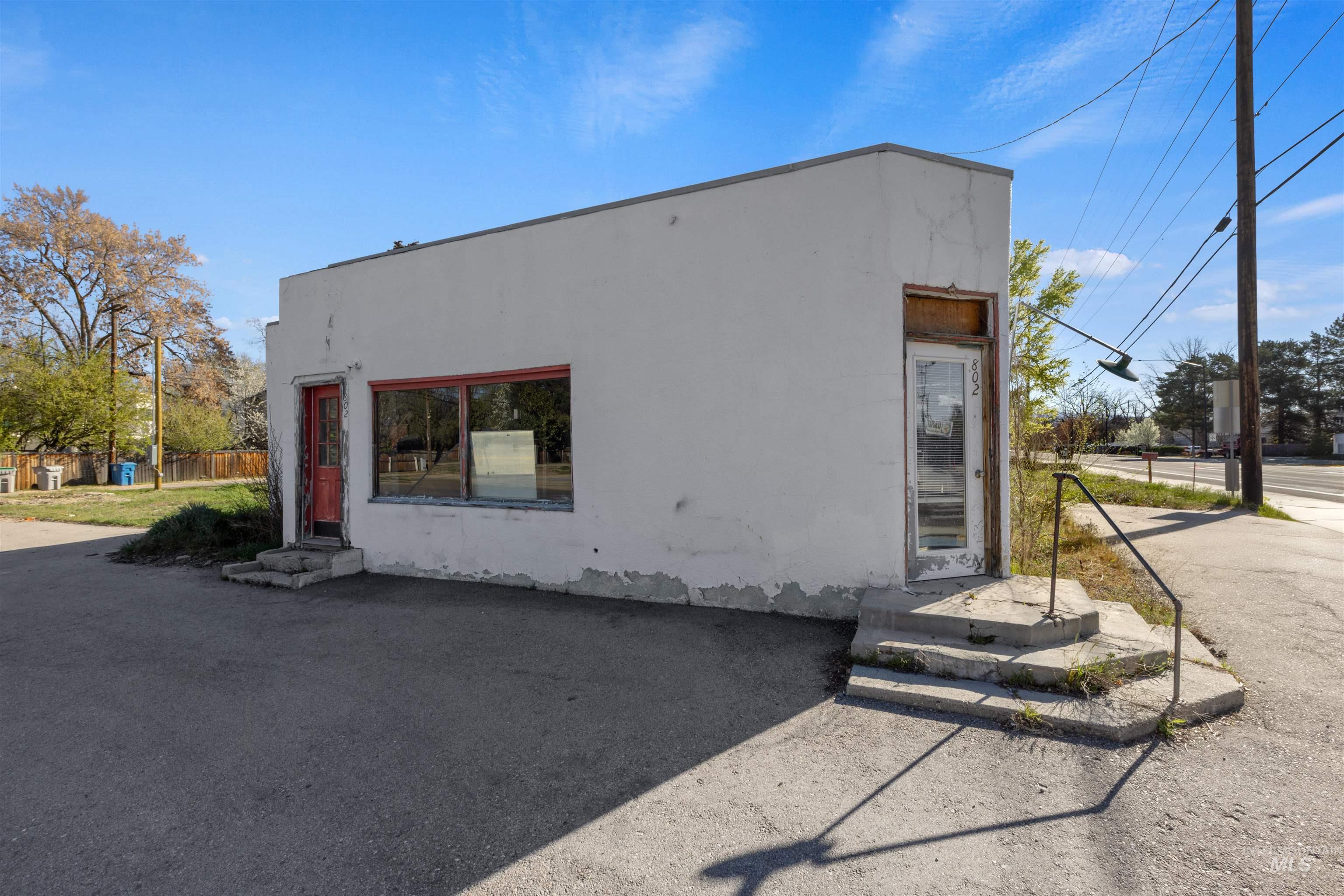 802 N Garden Property Photo 19
