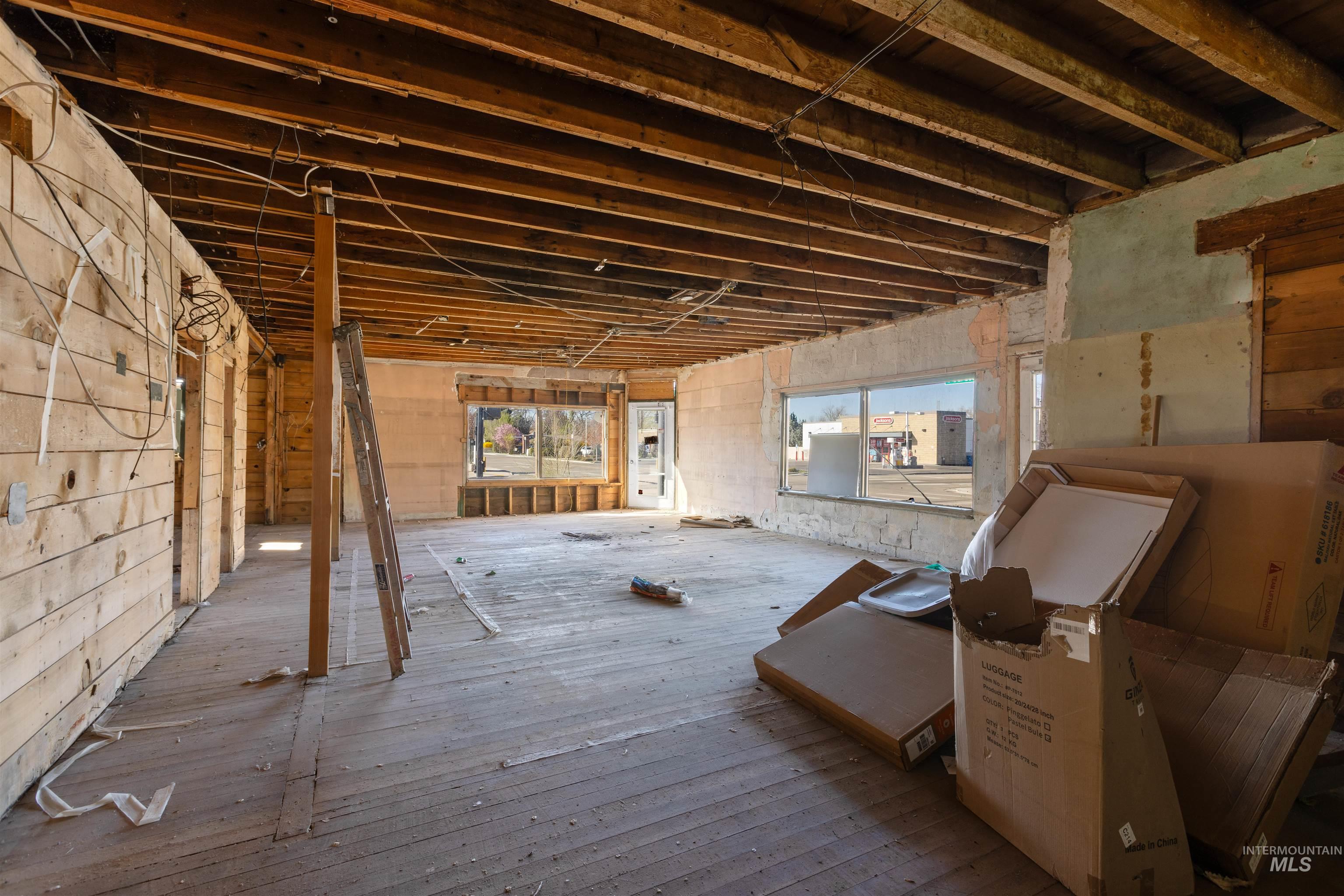 802 N Garden Property Photo 27
